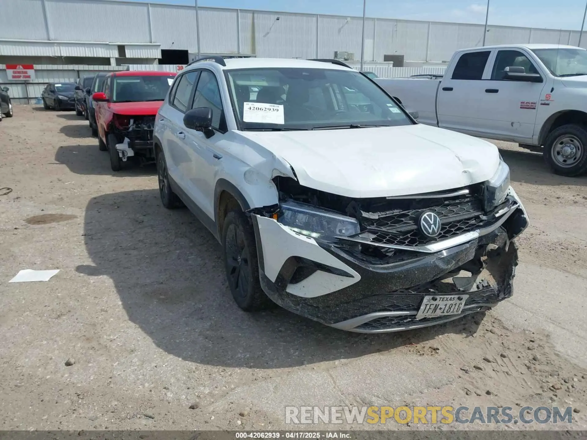1 Photograph of a damaged car 3VV5X7B28RM010019 VOLKSWAGEN TAOS 2024