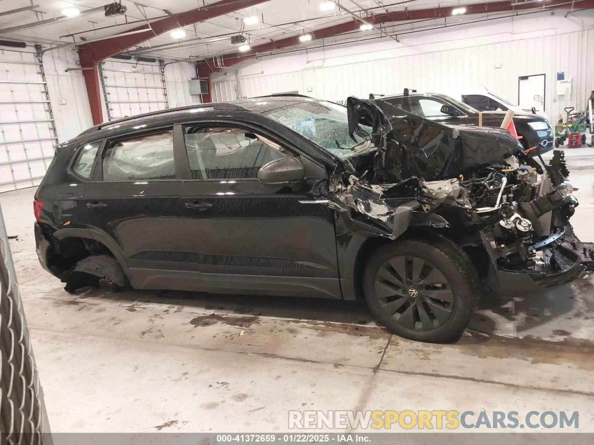 13 Photograph of a damaged car 3VV5X7B28RM077686 VOLKSWAGEN TAOS 2024