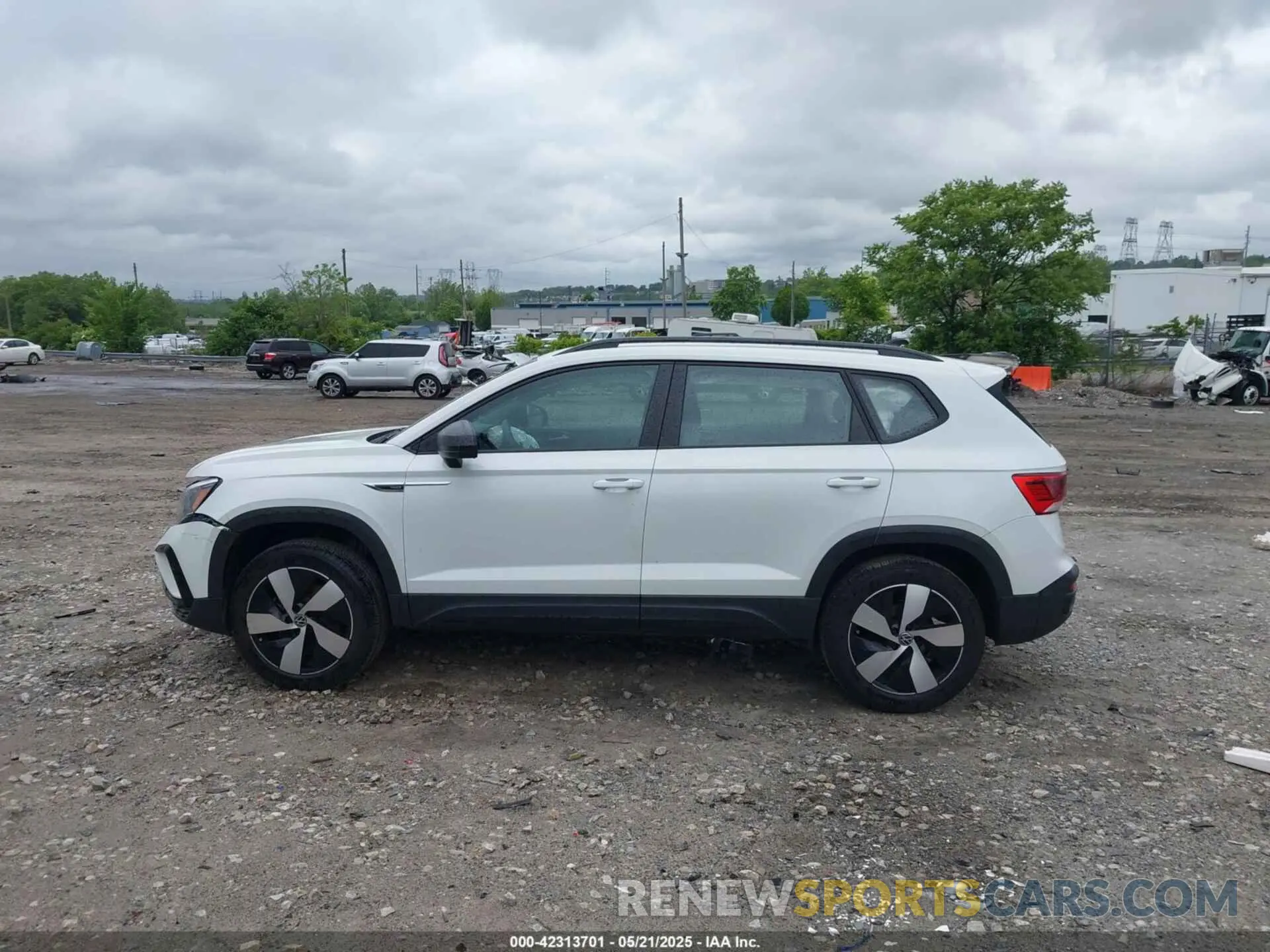15 Photograph of a damaged car 3VV8X7B26RM069597 VOLKSWAGEN TAOS 2024
