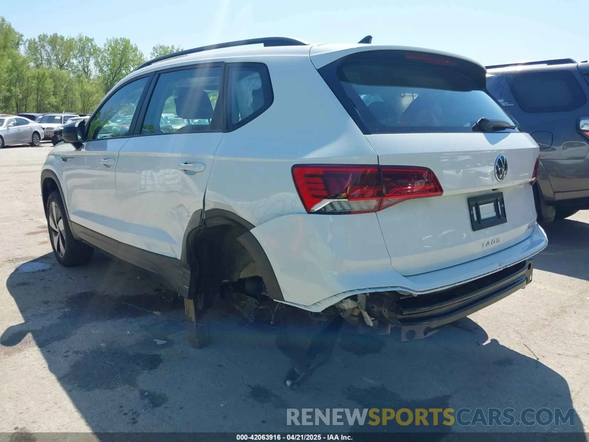 6 Photograph of a damaged car 3VV8X7B28RM080388 VOLKSWAGEN TAOS 2024