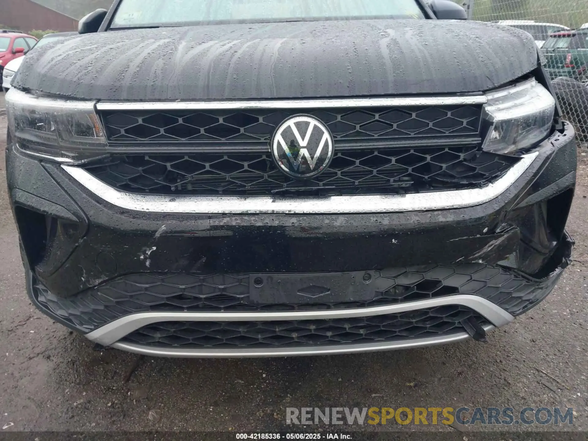 17 Photograph of a damaged car 3VV8X7B28RM123143 VOLKSWAGEN TAOS 2024
