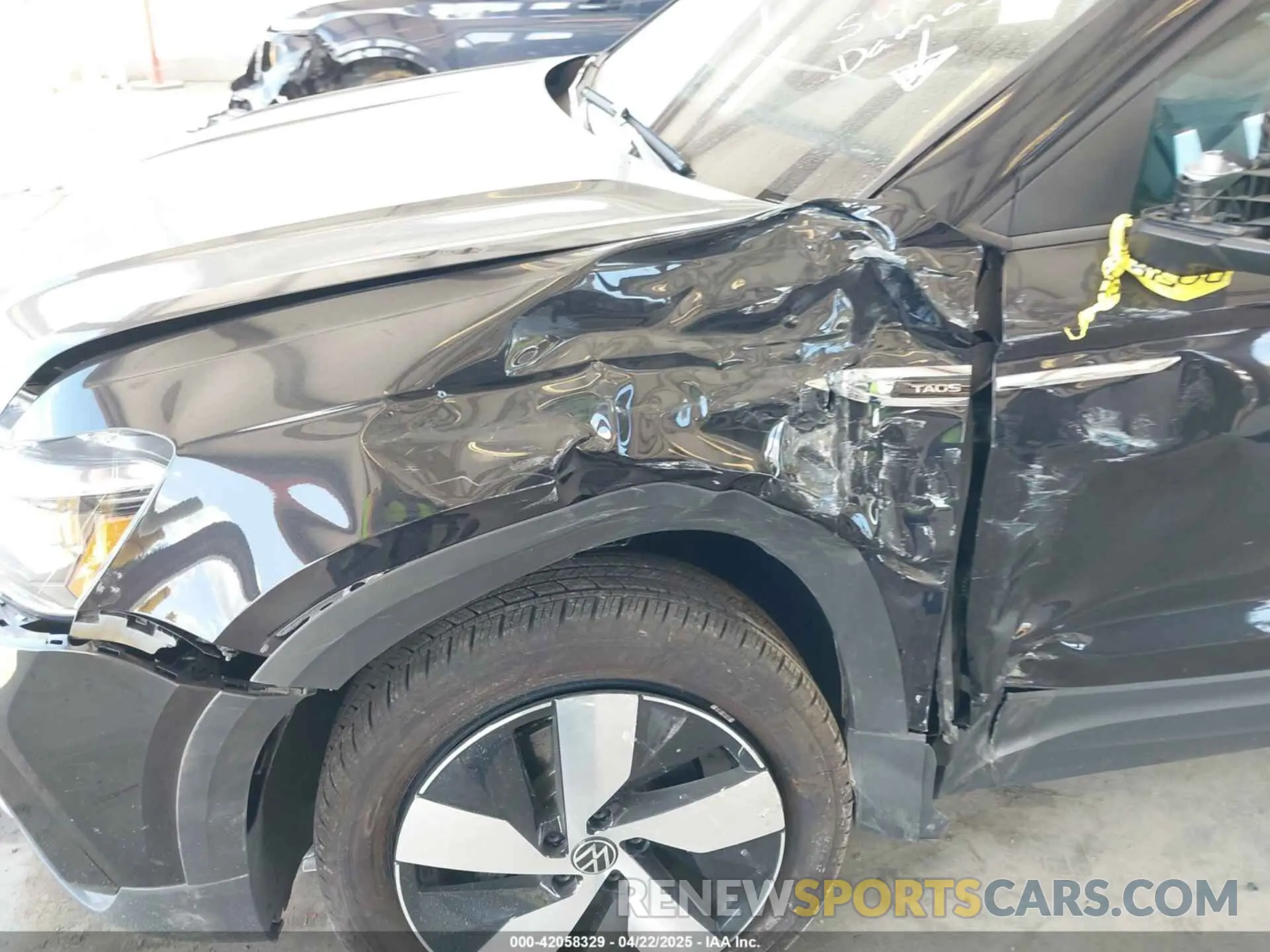 6 Photograph of a damaged car 3VV8X7B2XRM127470 VOLKSWAGEN TAOS 2024