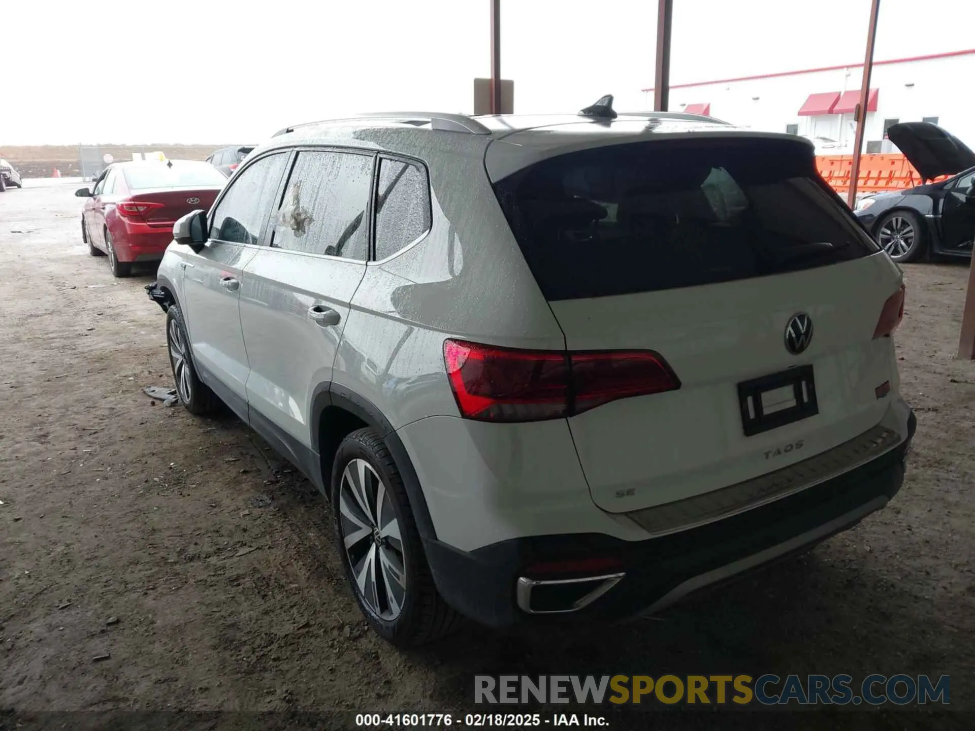 3 Photograph of a damaged car 3VVEX7B20RM002688 VOLKSWAGEN TAOS 2024