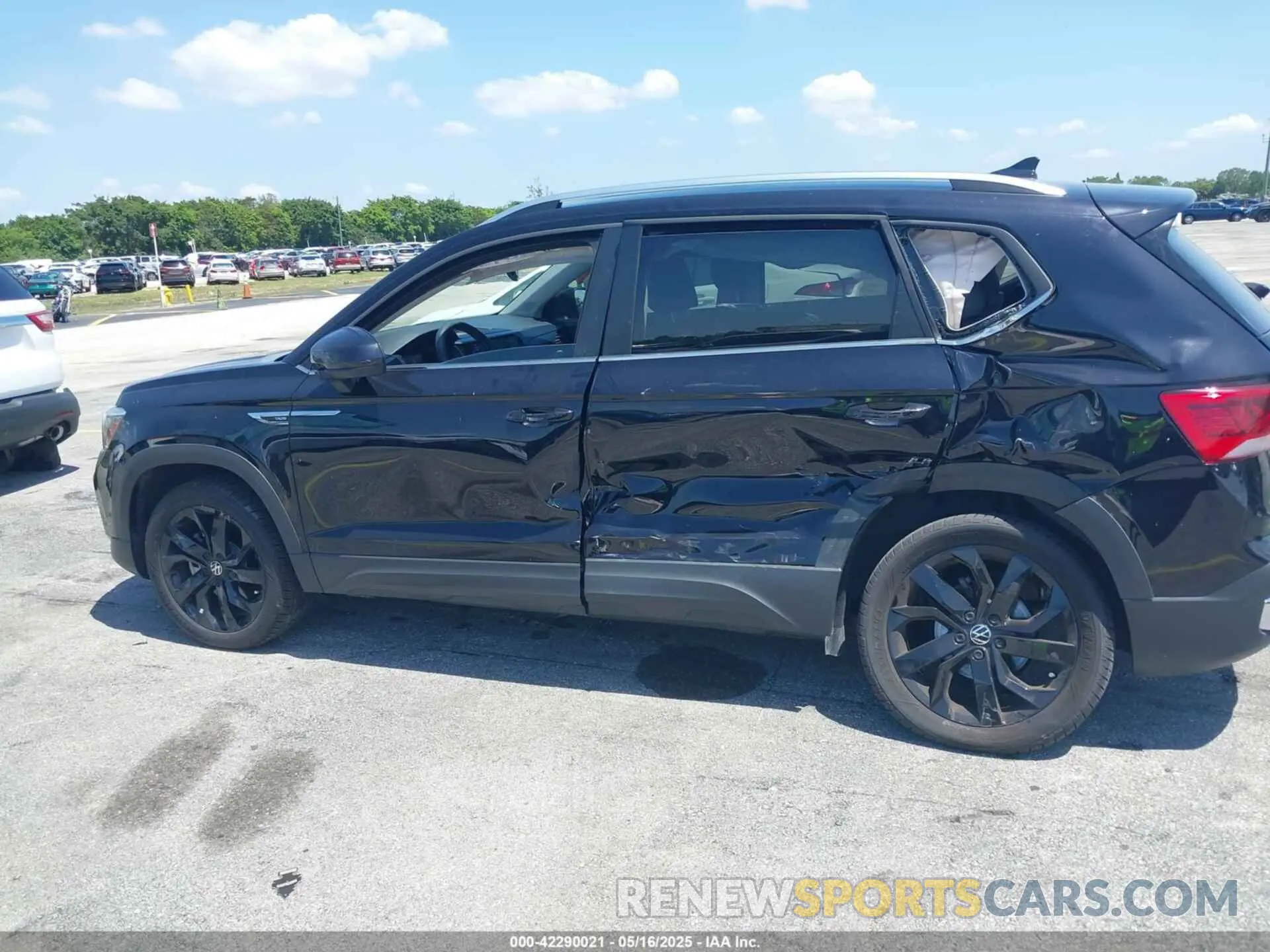 6 Photograph of a damaged car 3VVEX7B20RM047467 VOLKSWAGEN TAOS 2024