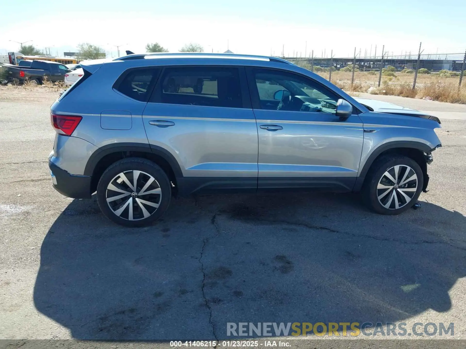 14 Photograph of a damaged car 3VVEX7B21RM001601 VOLKSWAGEN TAOS 2024