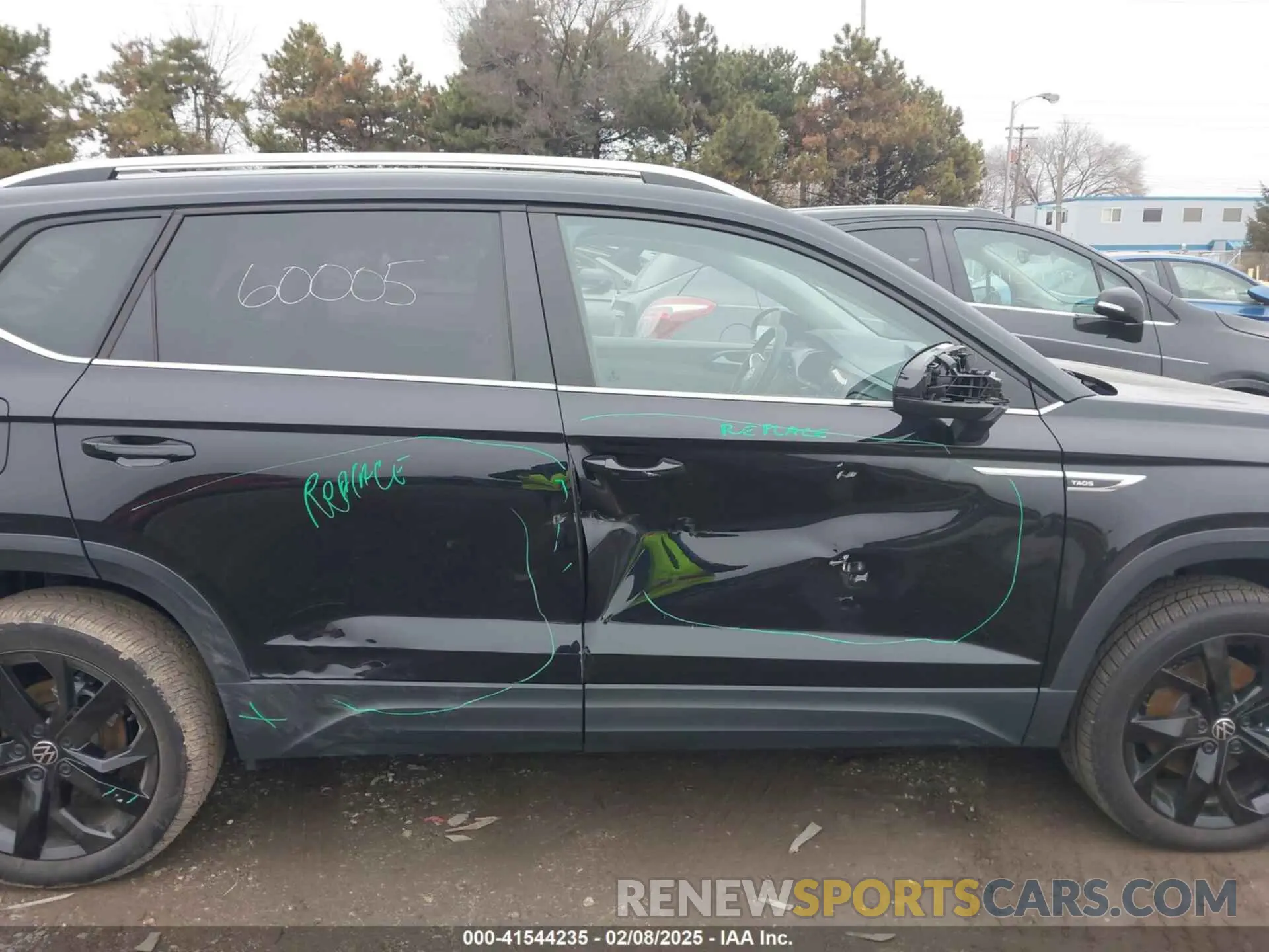 13 Photograph of a damaged car 3VVEX7B21RM077979 VOLKSWAGEN TAOS 2024