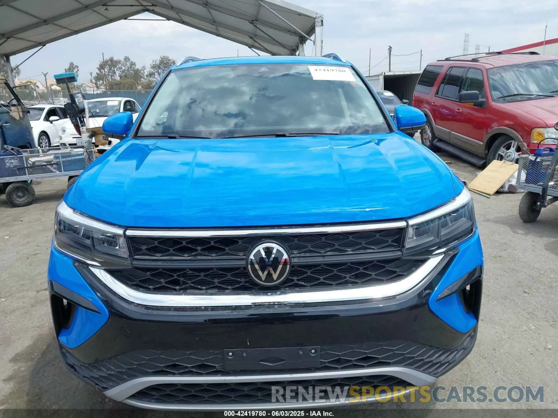 12 Photograph of a damaged car 3VVEX7B22RM000201 VOLKSWAGEN TAOS 2024