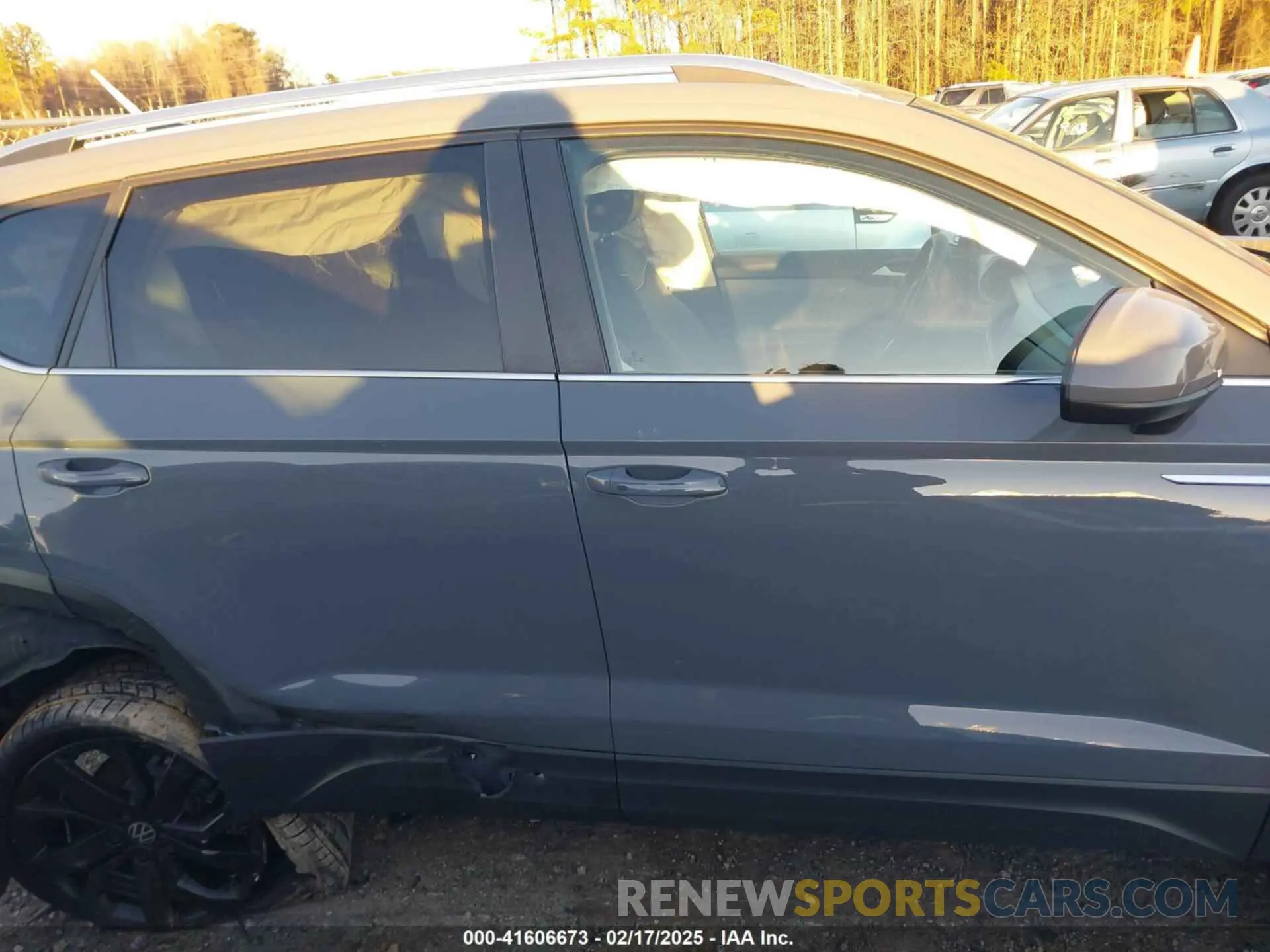 13 Photograph of a damaged car 3VVEX7B22RM112576 VOLKSWAGEN TAOS 2024