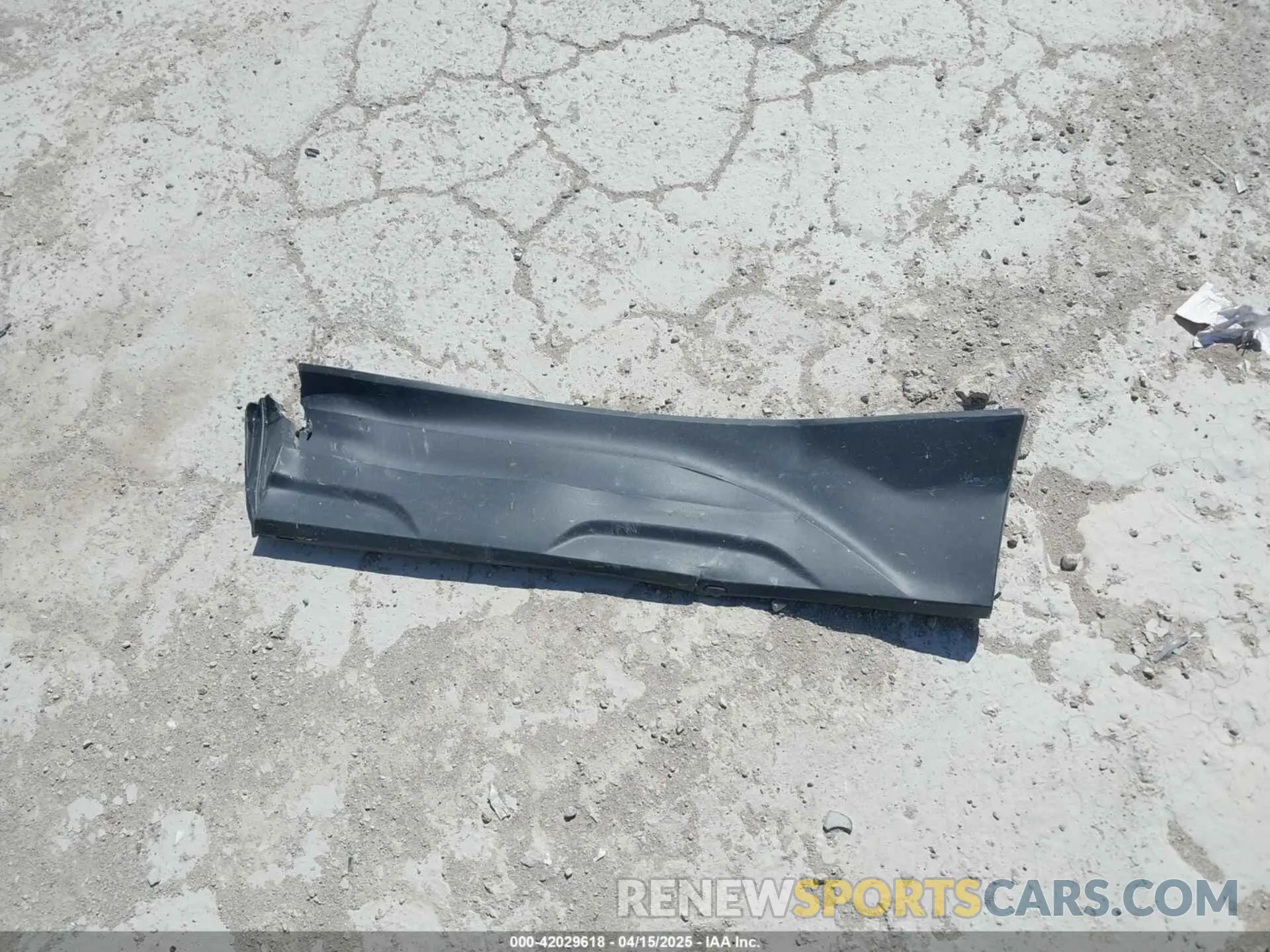 12 Photograph of a damaged car 3VVEX7B23RM122551 VOLKSWAGEN TAOS 2024