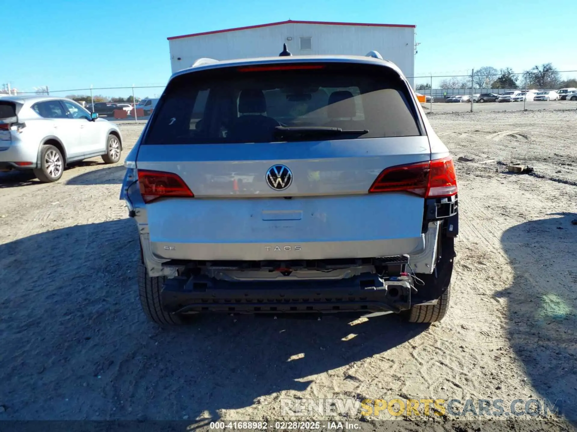 17 Photograph of a damaged car 3VVEX7B28RM004916 VOLKSWAGEN TAOS 2024