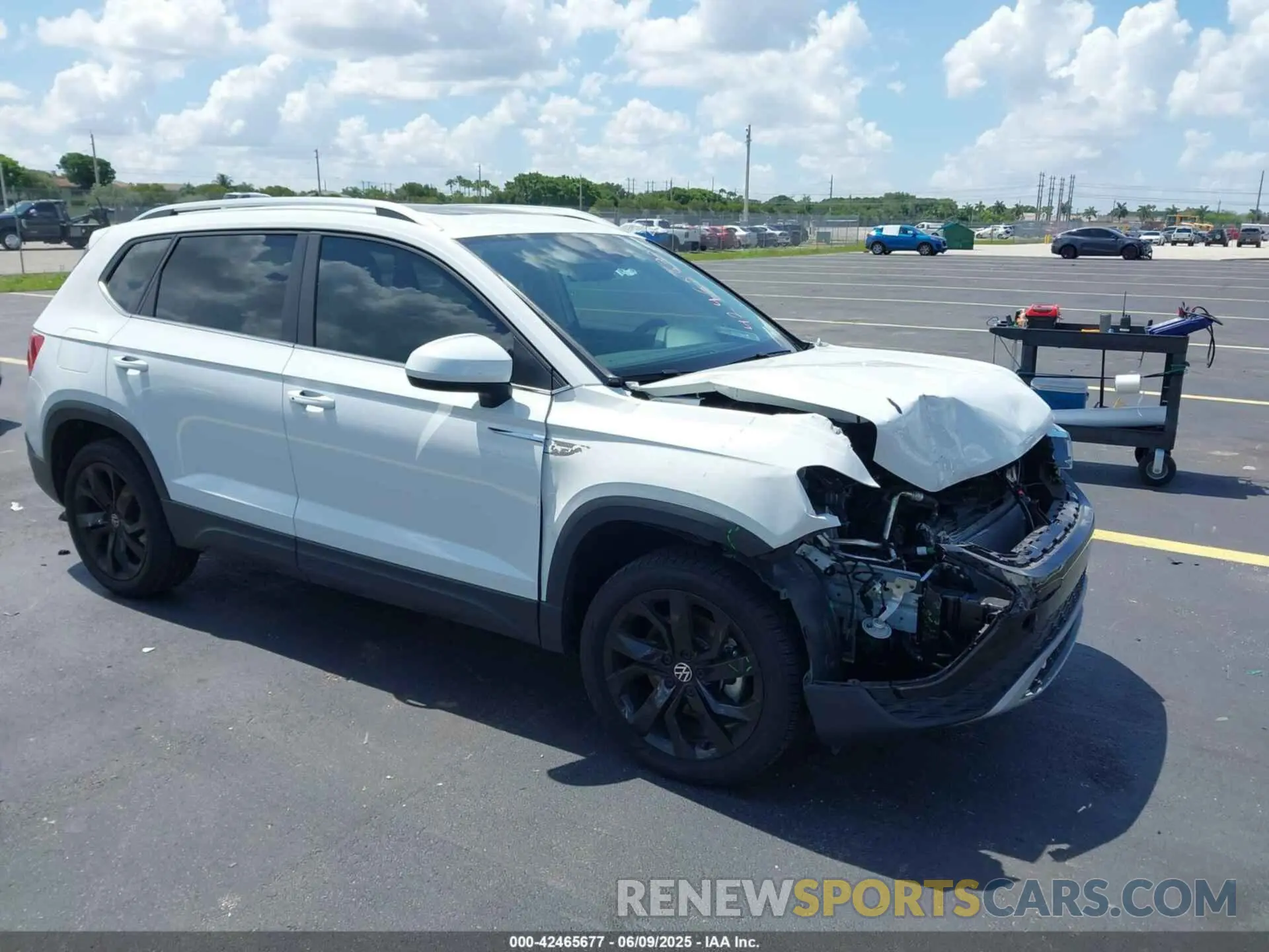 1 Photograph of a damaged car 3VVEX7B28RM056904 VOLKSWAGEN TAOS 2024