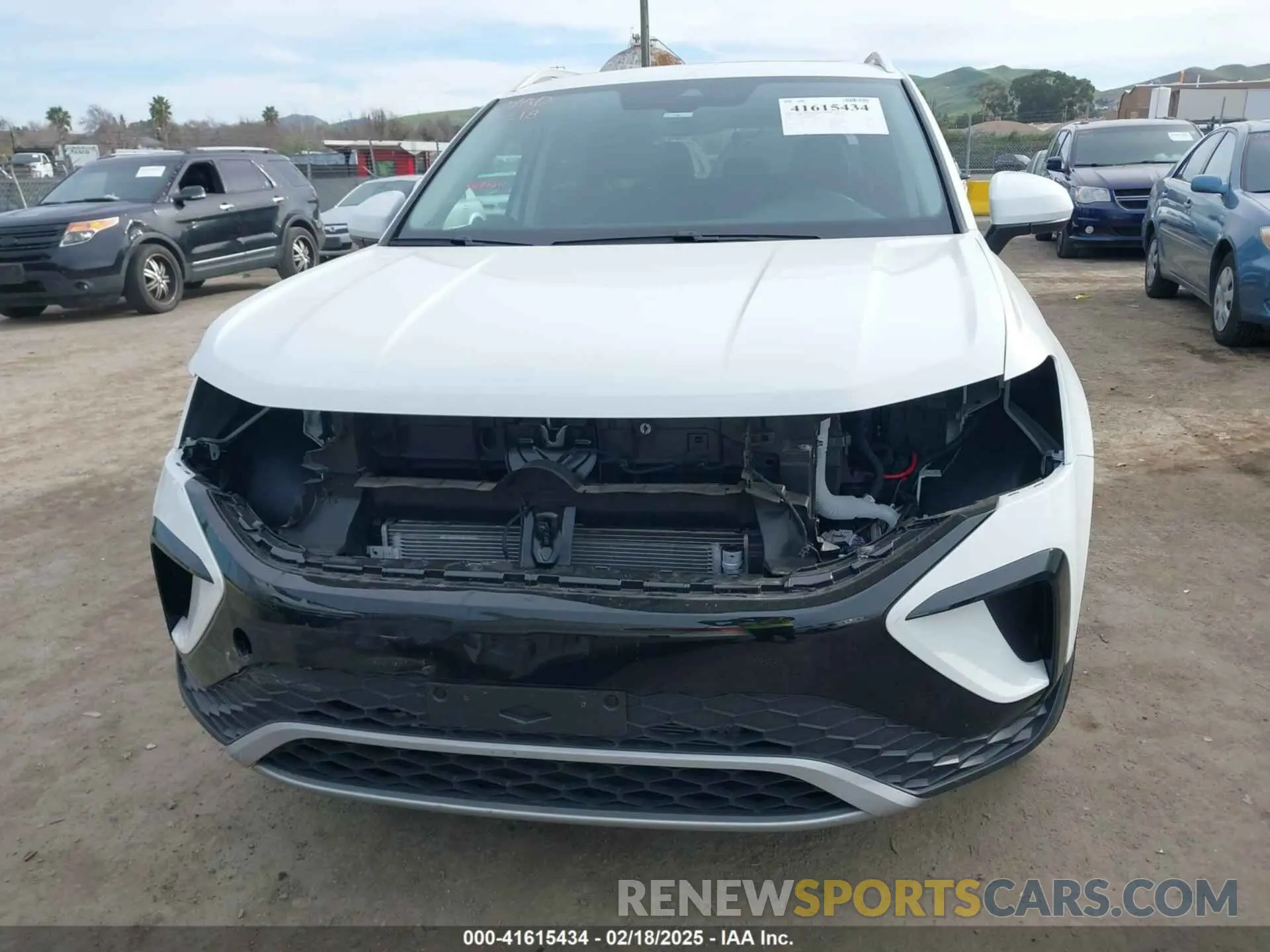 13 Photograph of a damaged car 3VVEX7B2XRM058086 VOLKSWAGEN TAOS 2024
