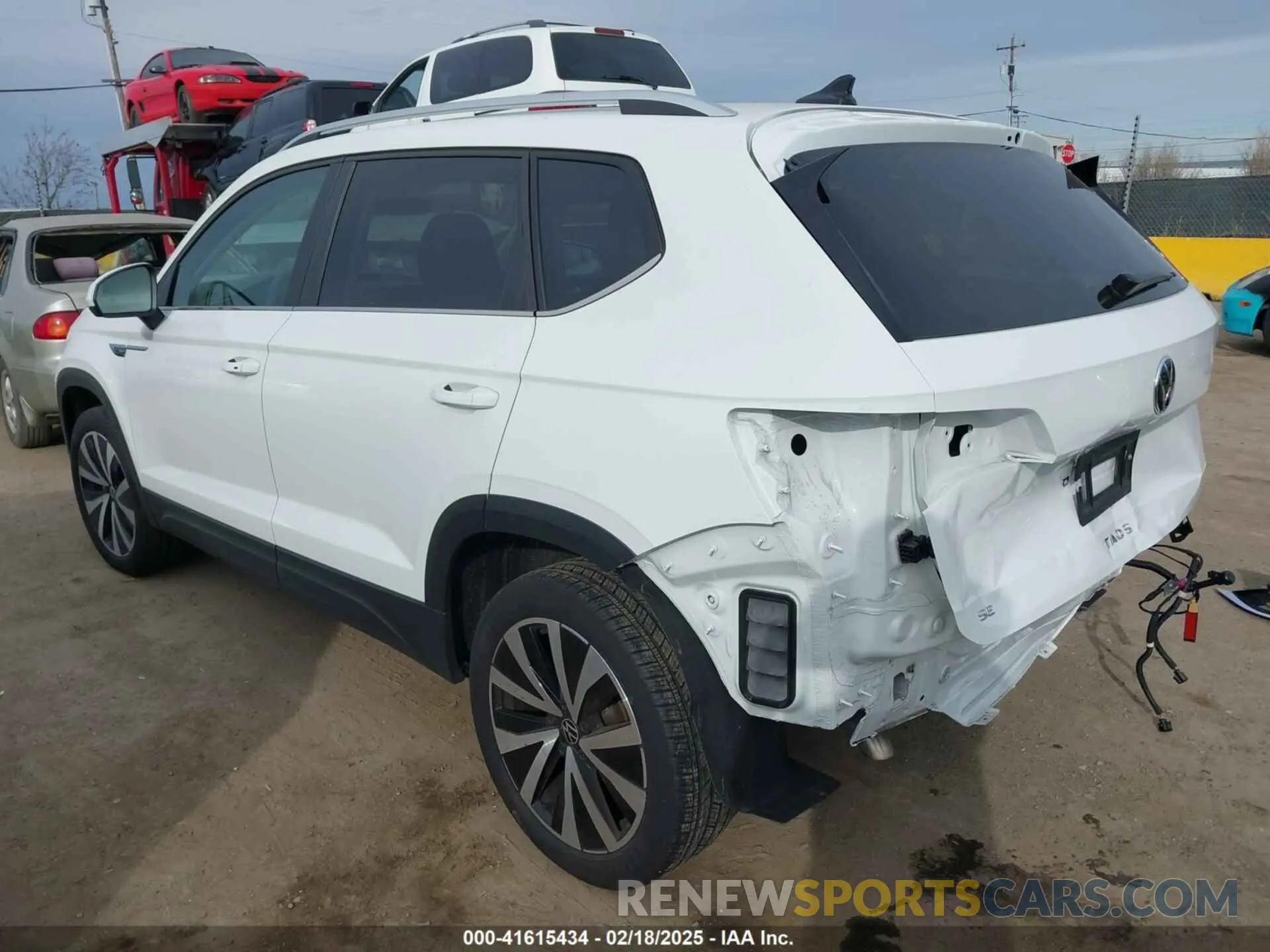 3 Photograph of a damaged car 3VVEX7B2XRM058086 VOLKSWAGEN TAOS 2024