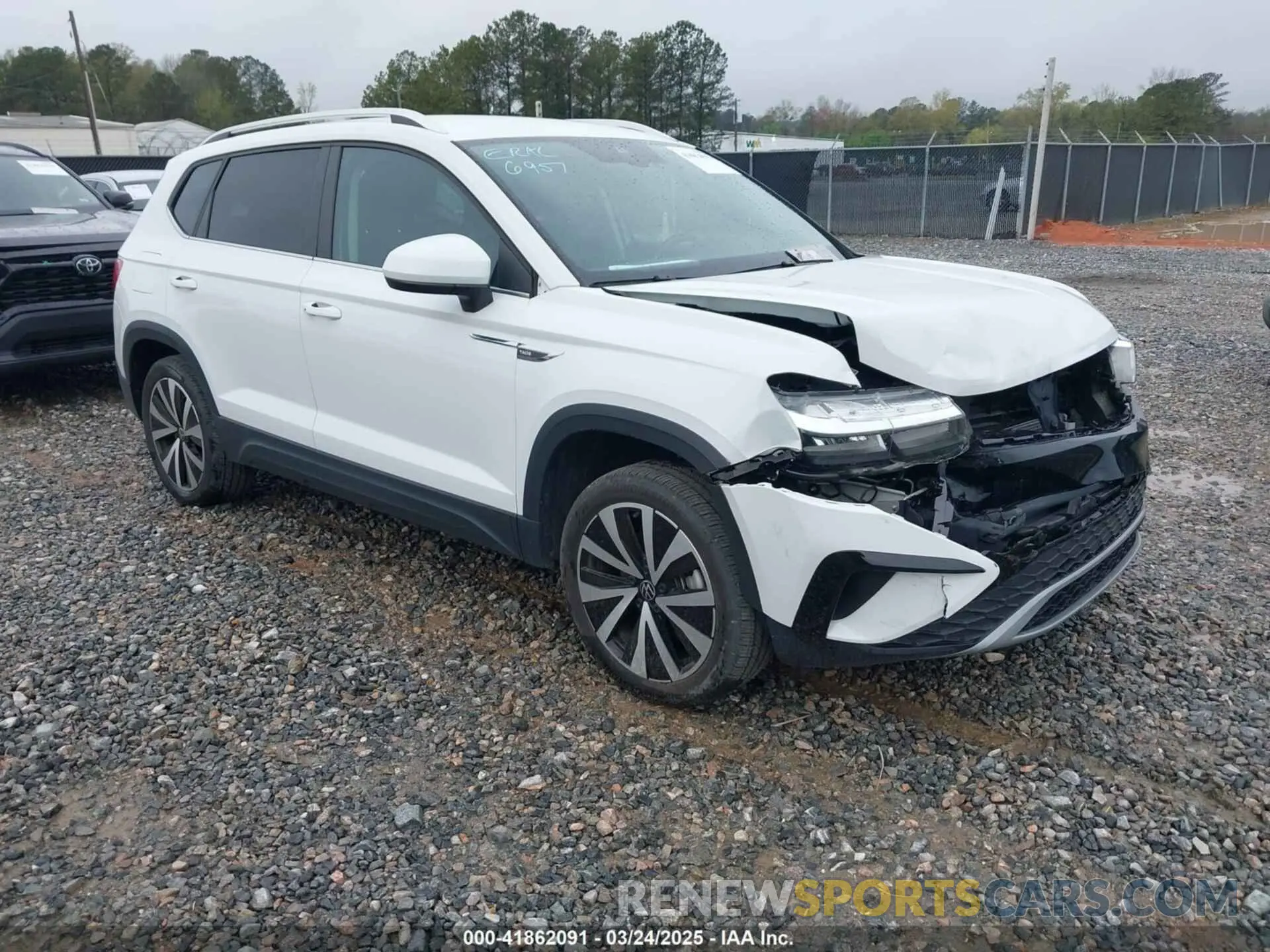 1 Photograph of a damaged car 3VVSX7B20RM017436 VOLKSWAGEN TAOS 2024