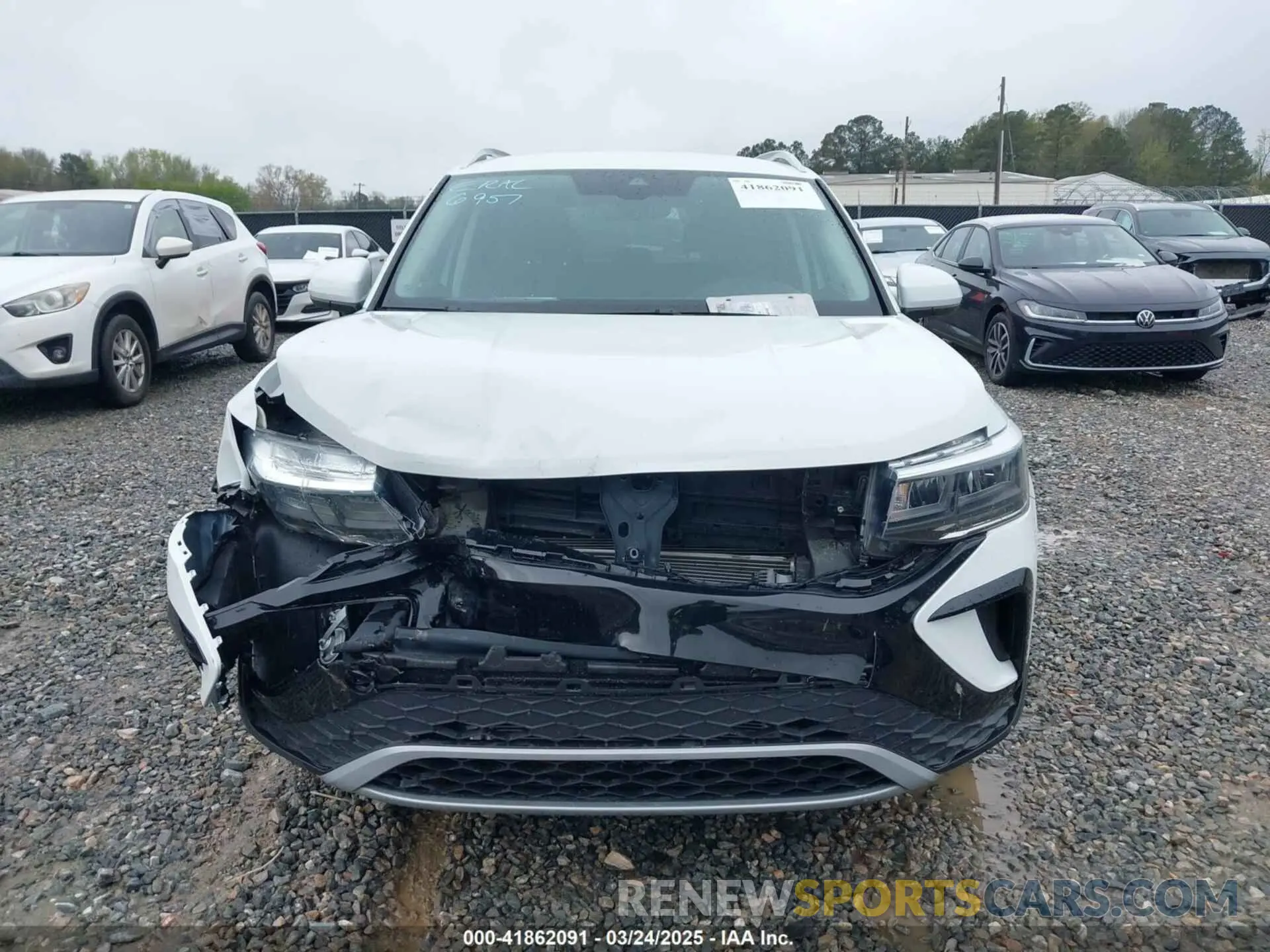 13 Photograph of a damaged car 3VVSX7B20RM017436 VOLKSWAGEN TAOS 2024
