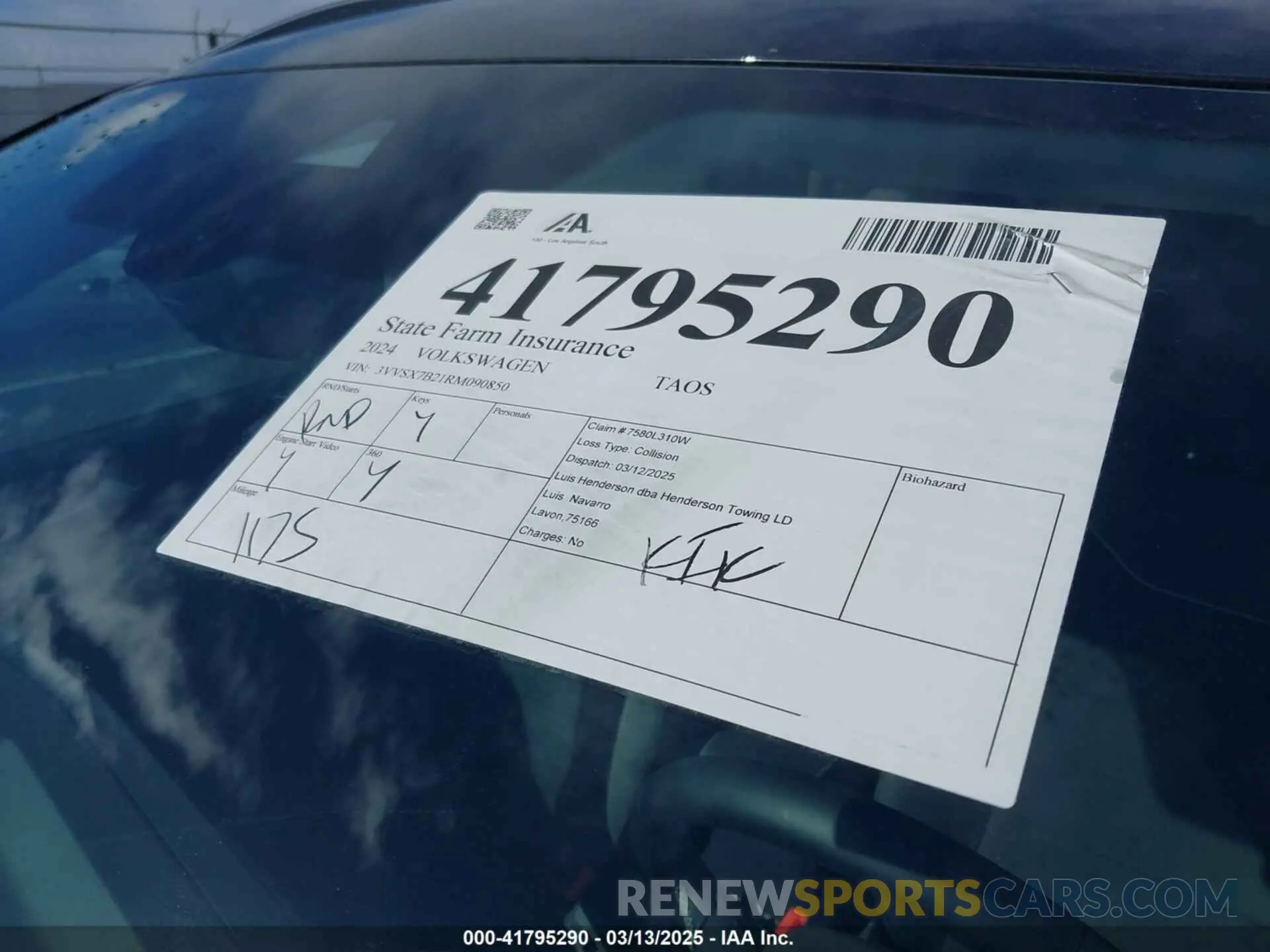 18 Photograph of a damaged car 3VVSX7B21RM090850 VOLKSWAGEN TAOS 2024