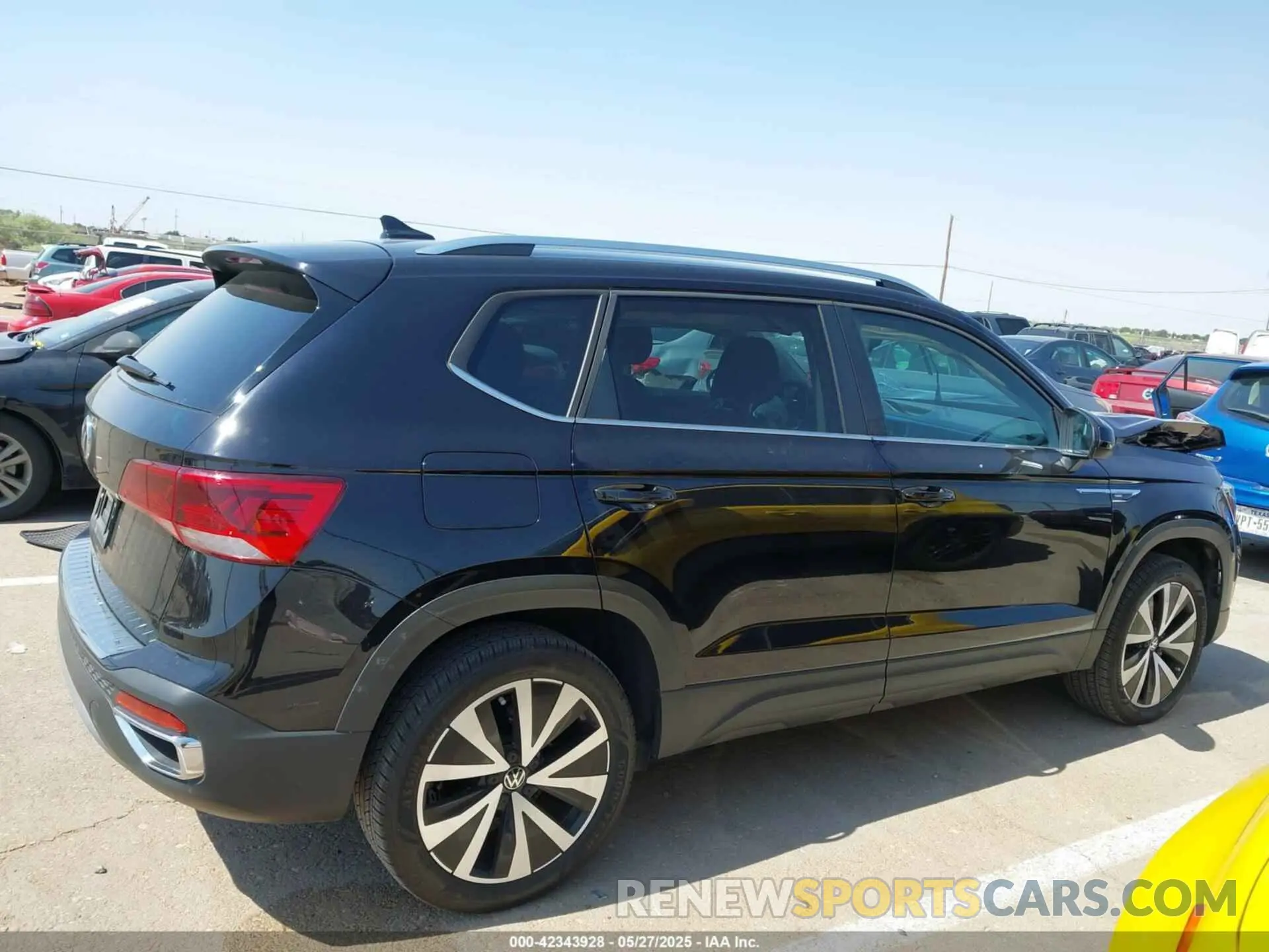 13 Photograph of a damaged car 3VVSX7B21RM114063 VOLKSWAGEN TAOS 2024