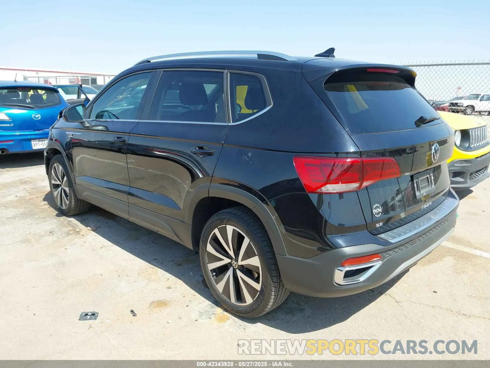 3 Photograph of a damaged car 3VVSX7B21RM114063 VOLKSWAGEN TAOS 2024