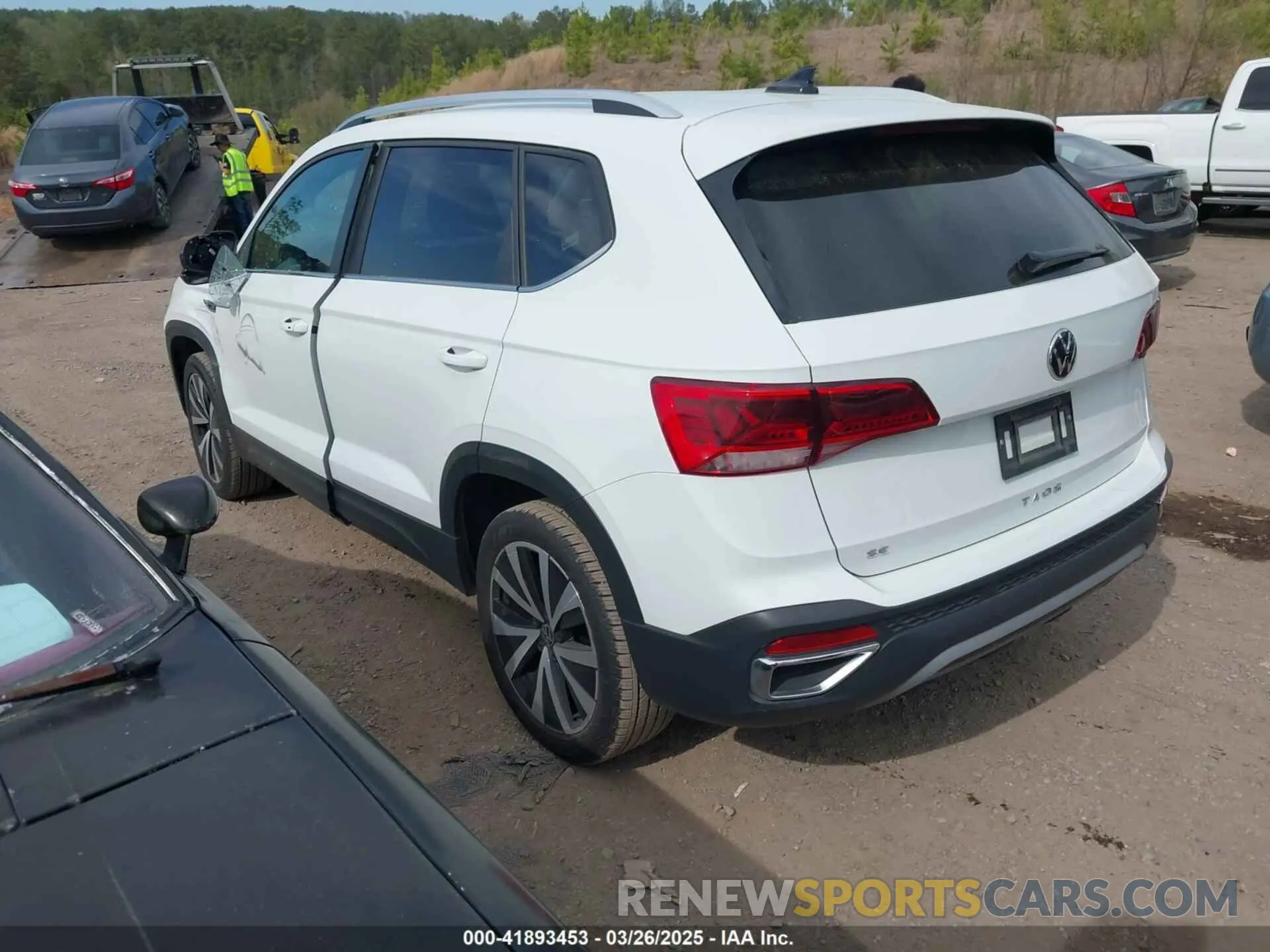 3 Photograph of a damaged car 3VVSX7B22RM012688 VOLKSWAGEN TAOS 2024