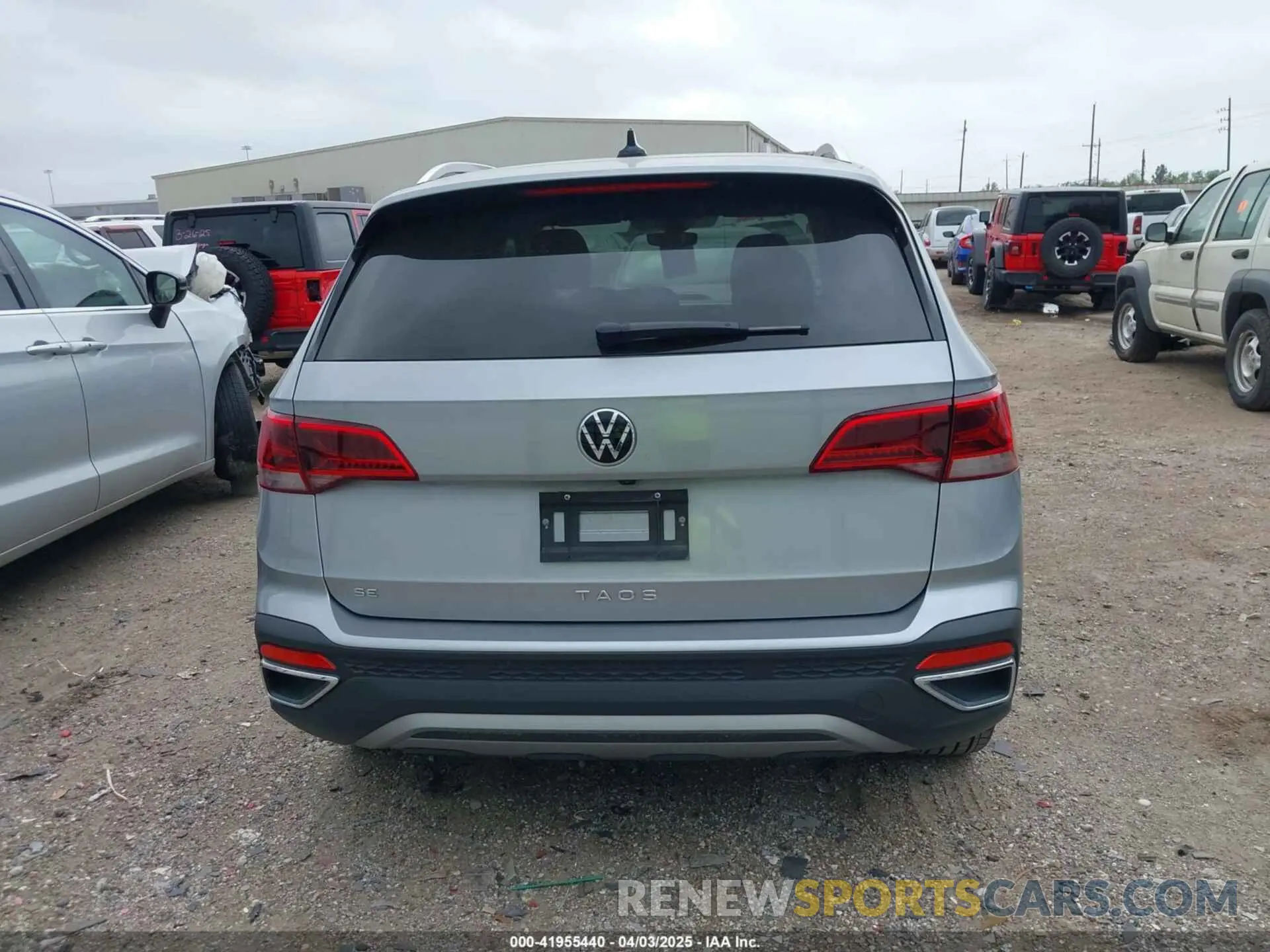 16 Photograph of a damaged car 3VVSX7B23RM015891 VOLKSWAGEN TAOS 2024