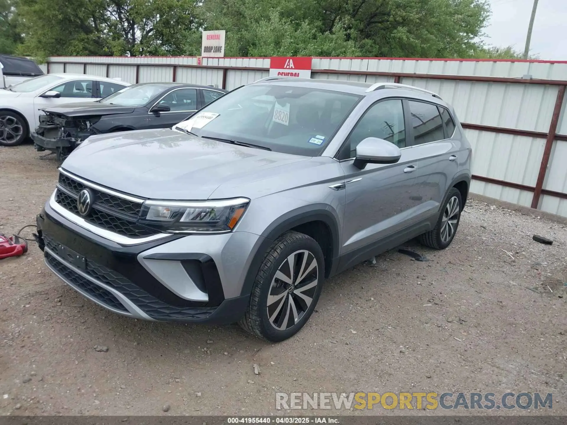 2 Photograph of a damaged car 3VVSX7B23RM015891 VOLKSWAGEN TAOS 2024