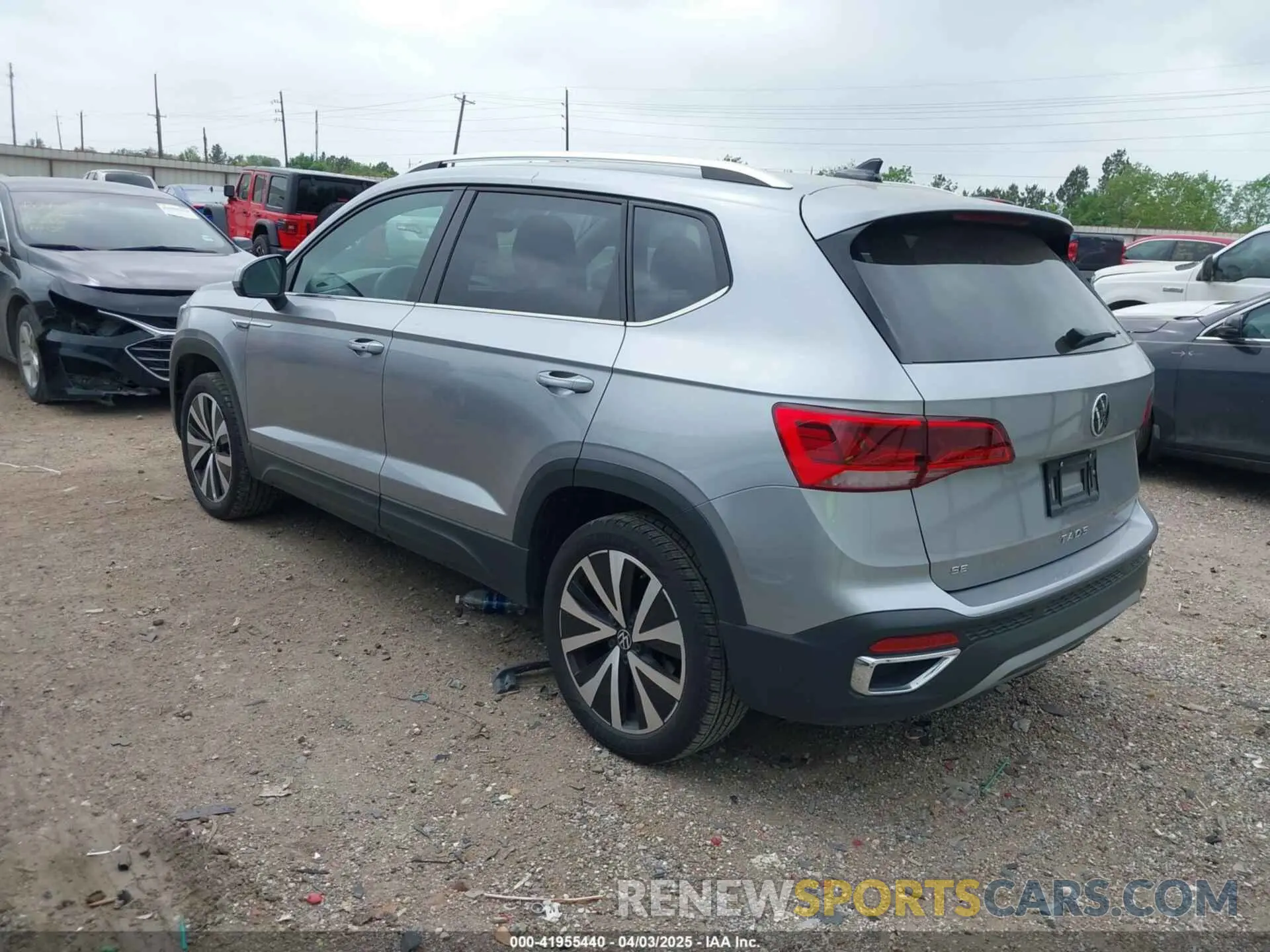 3 Photograph of a damaged car 3VVSX7B23RM015891 VOLKSWAGEN TAOS 2024