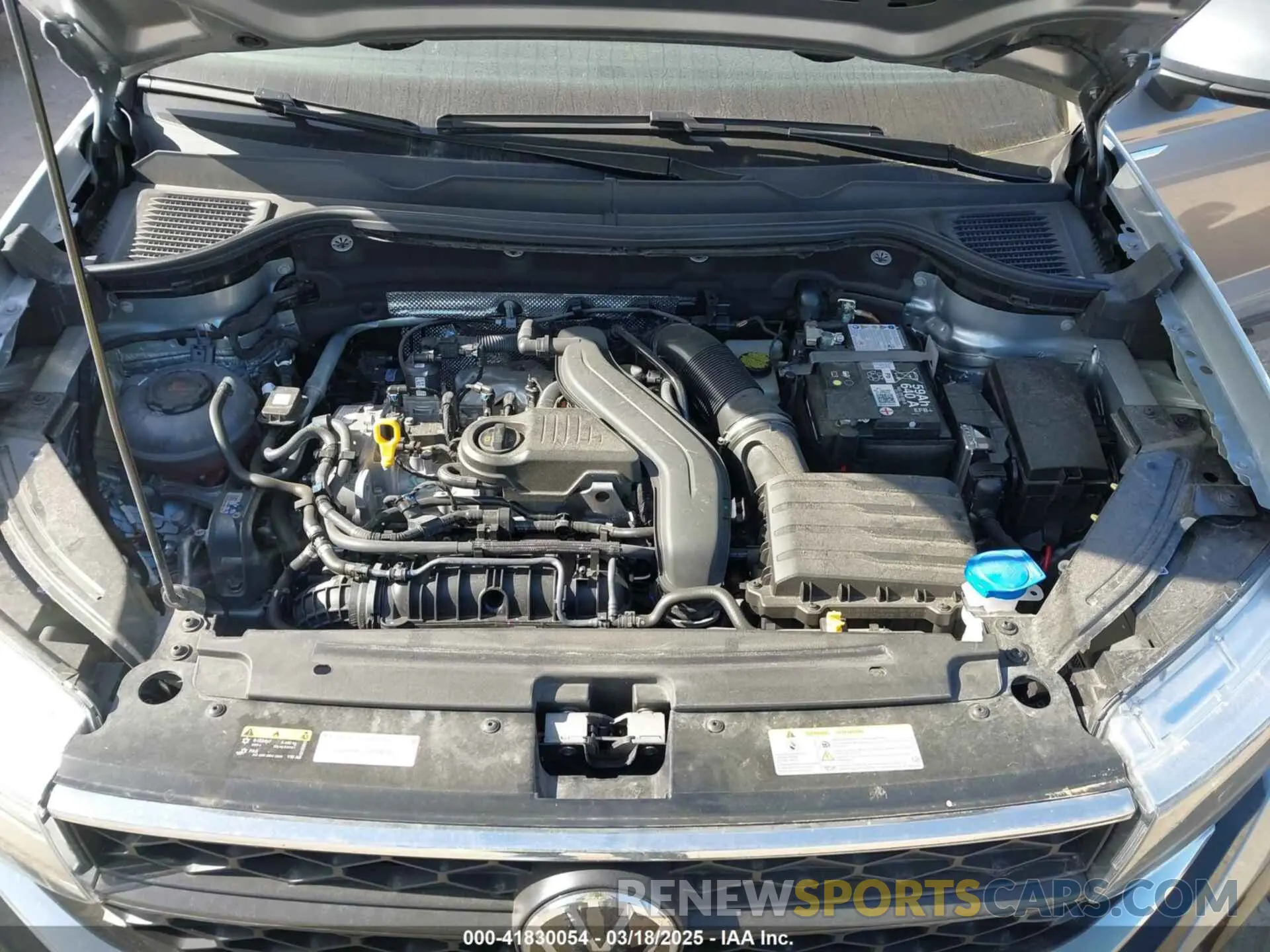 10 Photograph of a damaged car 3VVSX7B23RM118342 VOLKSWAGEN TAOS 2024