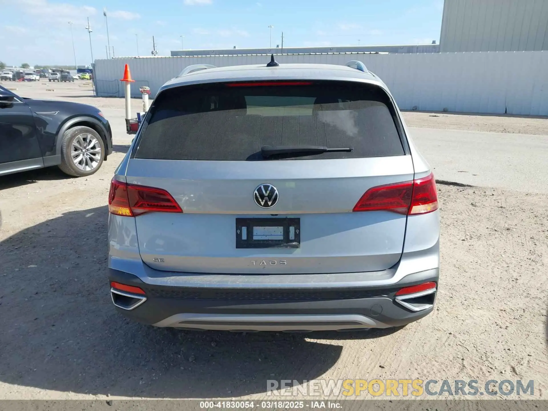 15 Photograph of a damaged car 3VVSX7B23RM118342 VOLKSWAGEN TAOS 2024