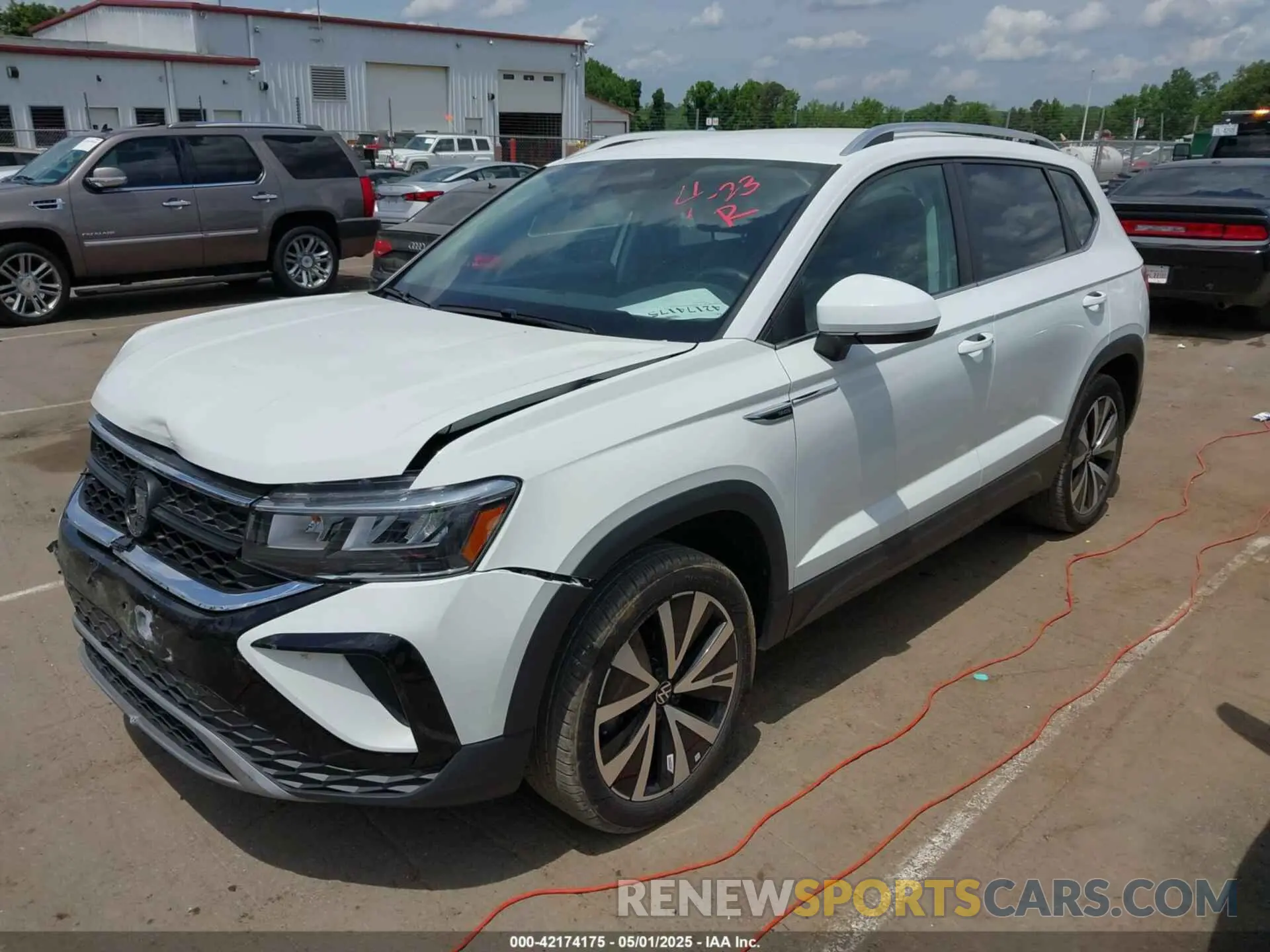 2 Photograph of a damaged car 3VVSX7B24RM001126 VOLKSWAGEN TAOS 2024