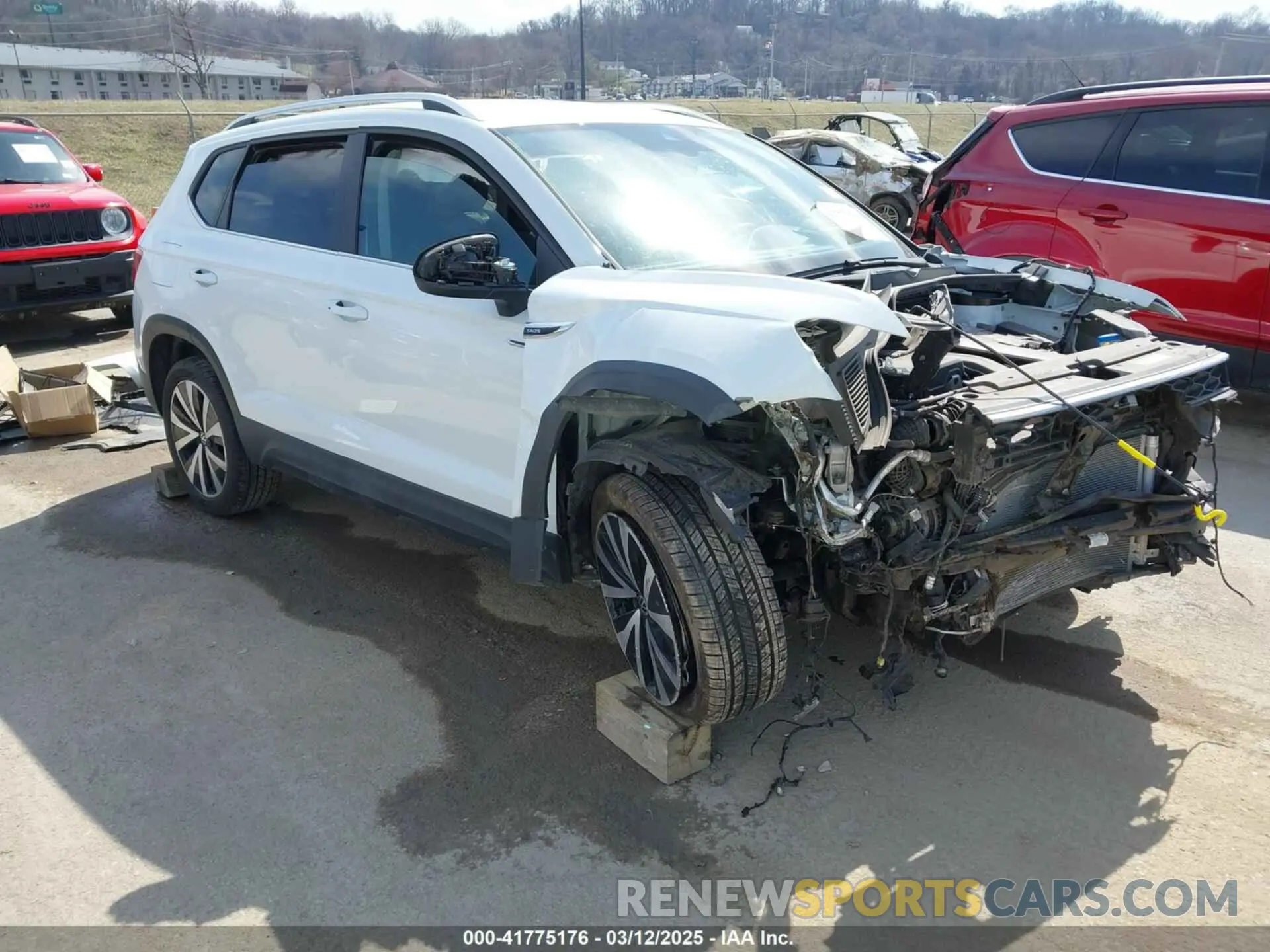 1 Photograph of a damaged car 3VVSX7B25RM071752 VOLKSWAGEN TAOS 2024