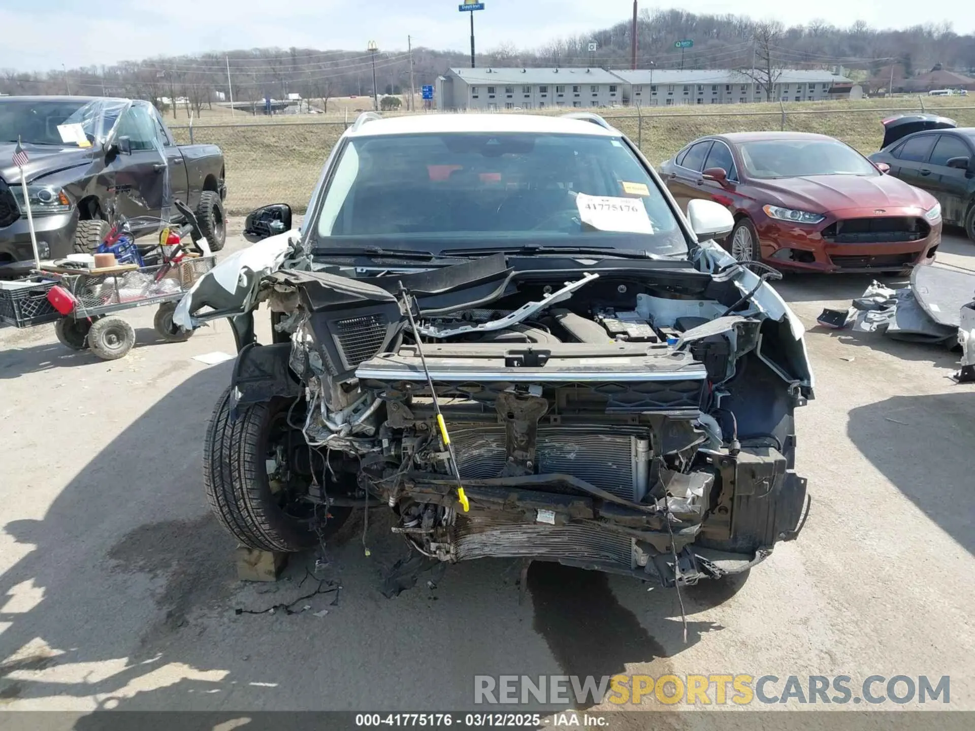 13 Photograph of a damaged car 3VVSX7B25RM071752 VOLKSWAGEN TAOS 2024