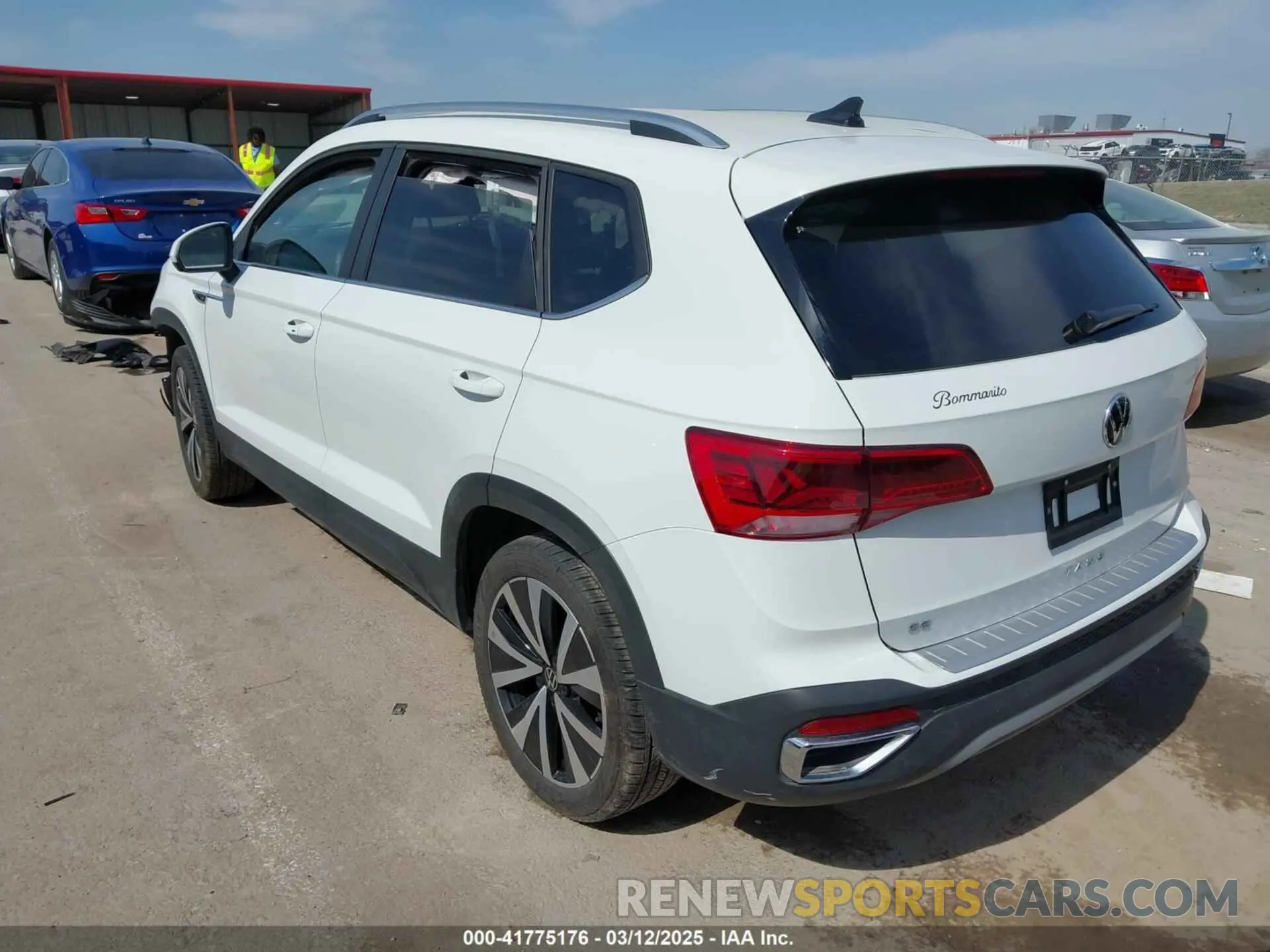 3 Photograph of a damaged car 3VVSX7B25RM071752 VOLKSWAGEN TAOS 2024