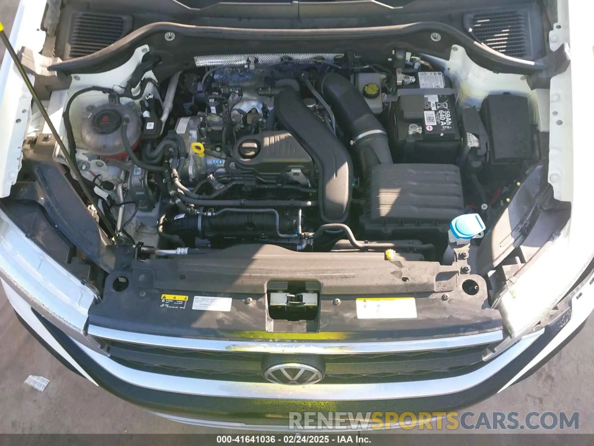 10 Photograph of a damaged car 3VVSX7B26RM056161 VOLKSWAGEN TAOS 2024