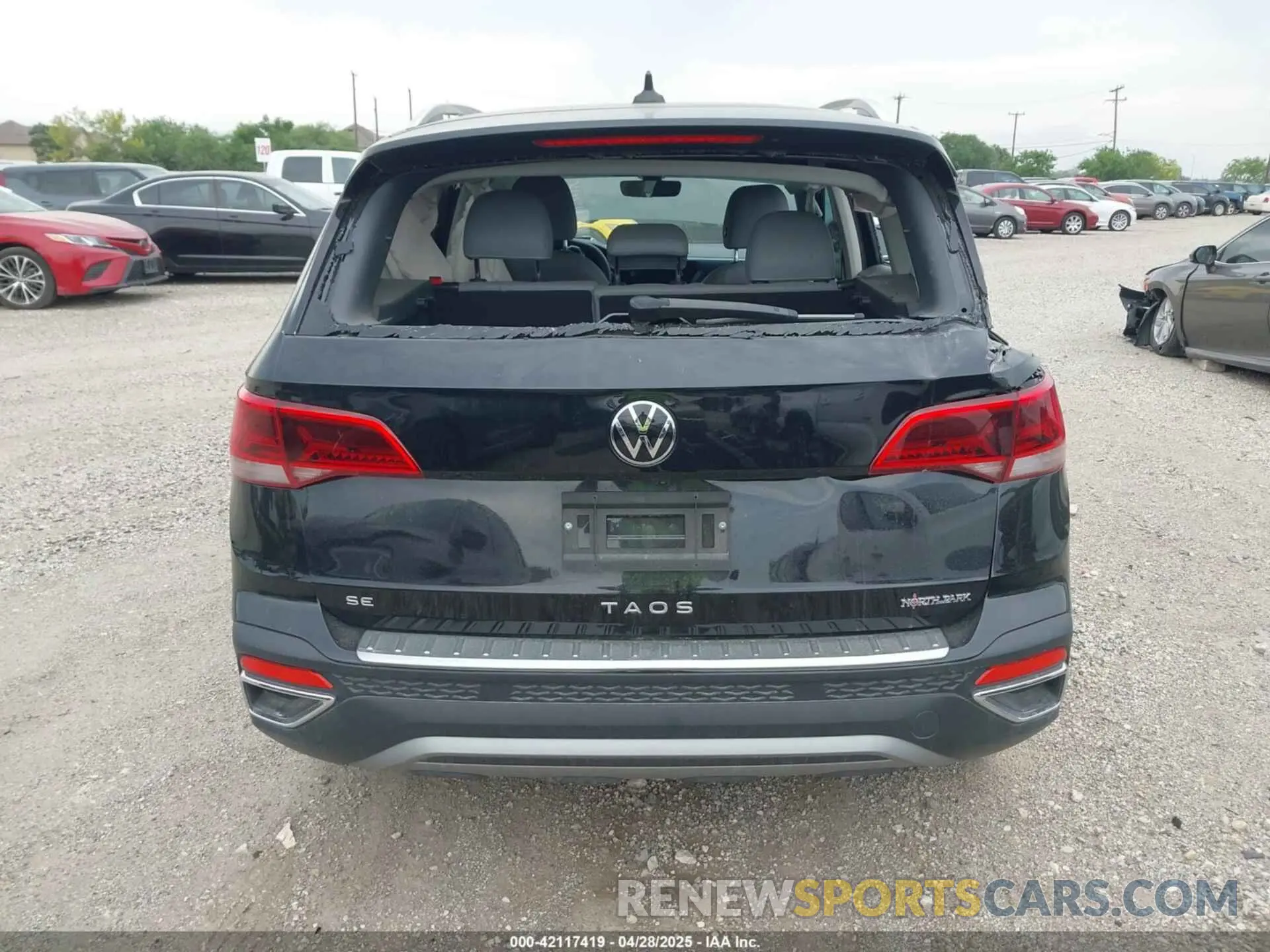 17 Photograph of a damaged car 3VVSX7B27RM064253 VOLKSWAGEN TAOS 2024