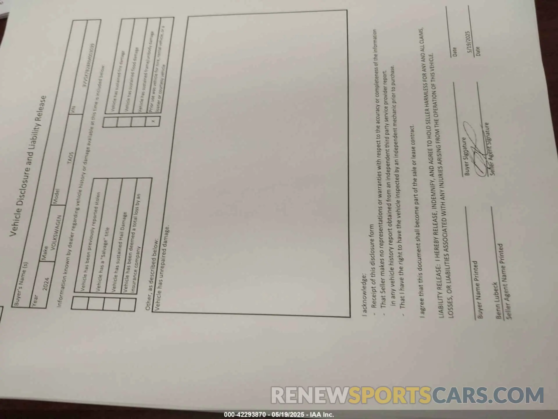 17 Photograph of a damaged car 3VVSX7B28RM003039 VOLKSWAGEN TAOS 2024