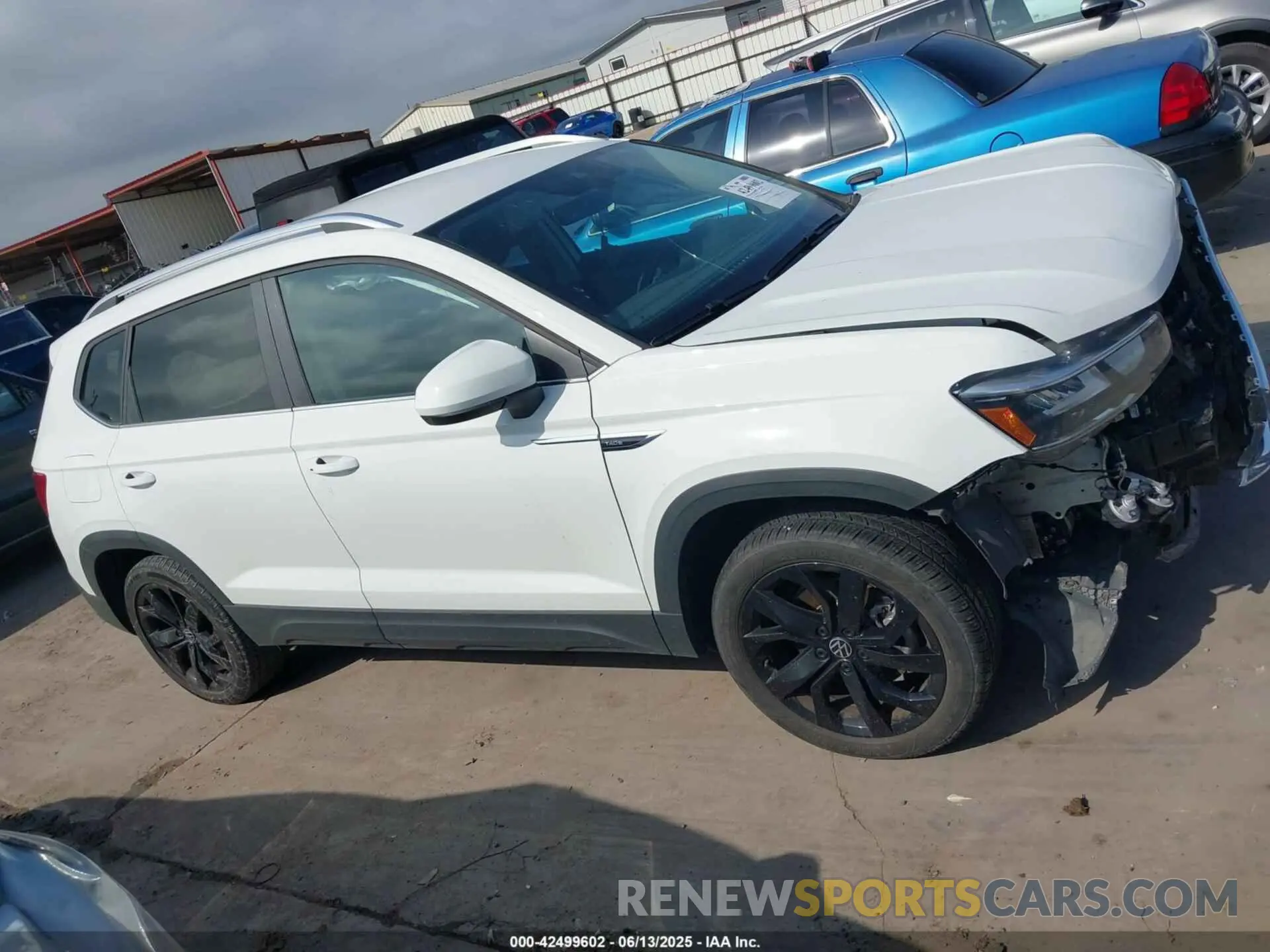 14 Photograph of a damaged car 3VVSX7B29RM001364 VOLKSWAGEN TAOS 2024