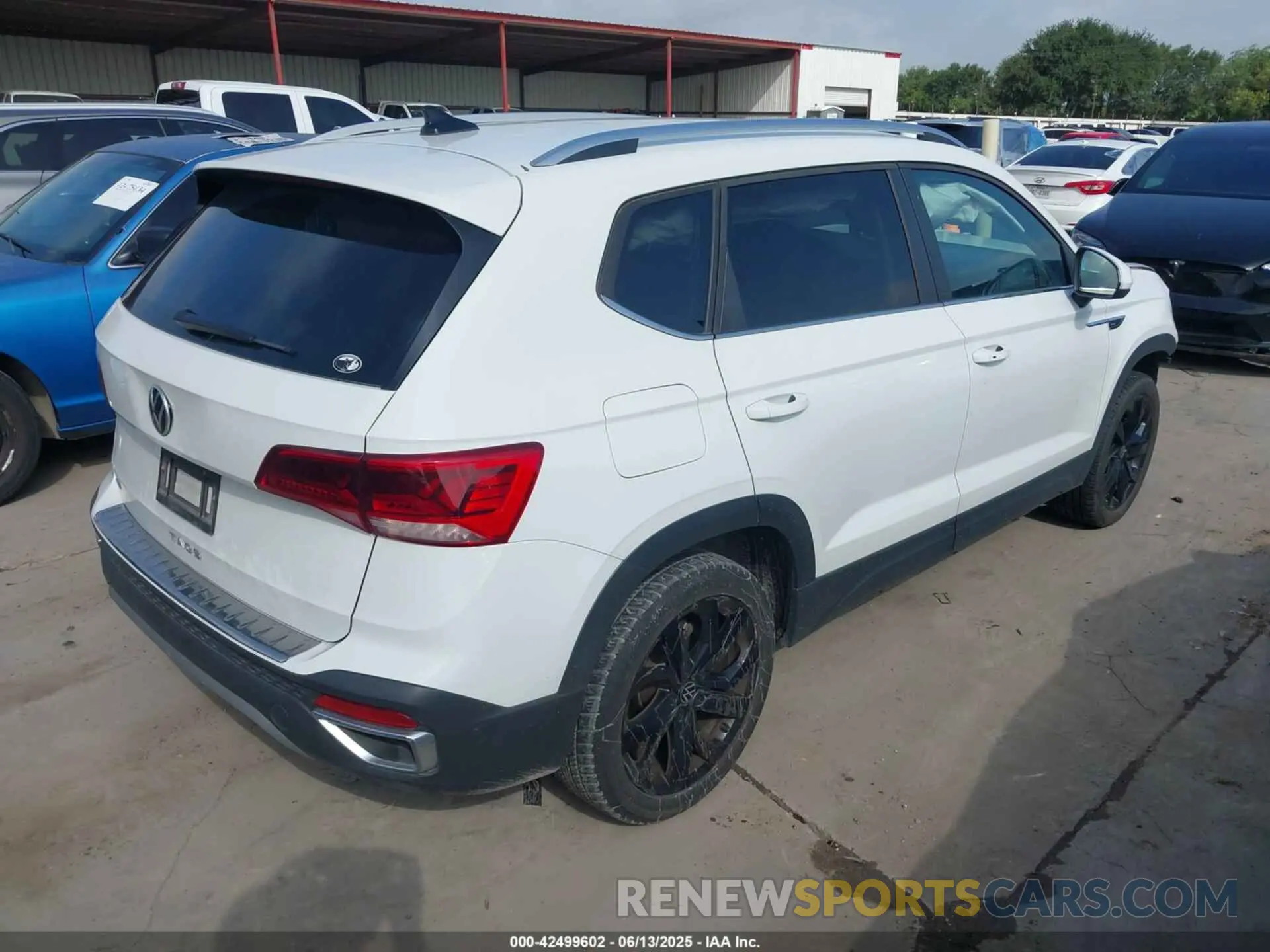 4 Photograph of a damaged car 3VVSX7B29RM001364 VOLKSWAGEN TAOS 2024