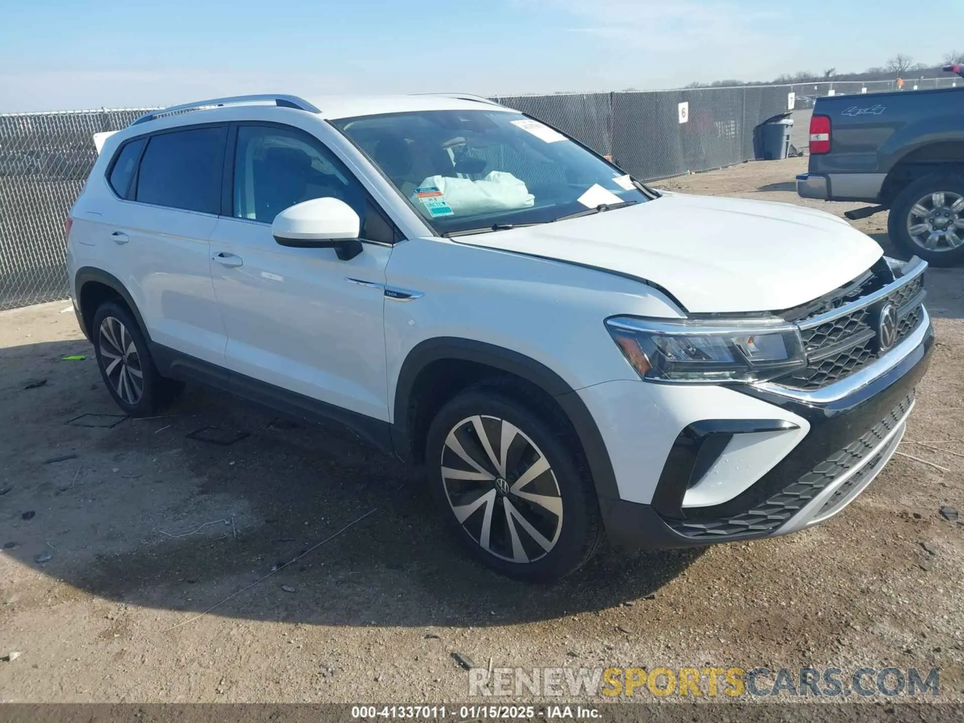 1 Photograph of a damaged car 3VVSX7B29RM054002 VOLKSWAGEN TAOS 2024