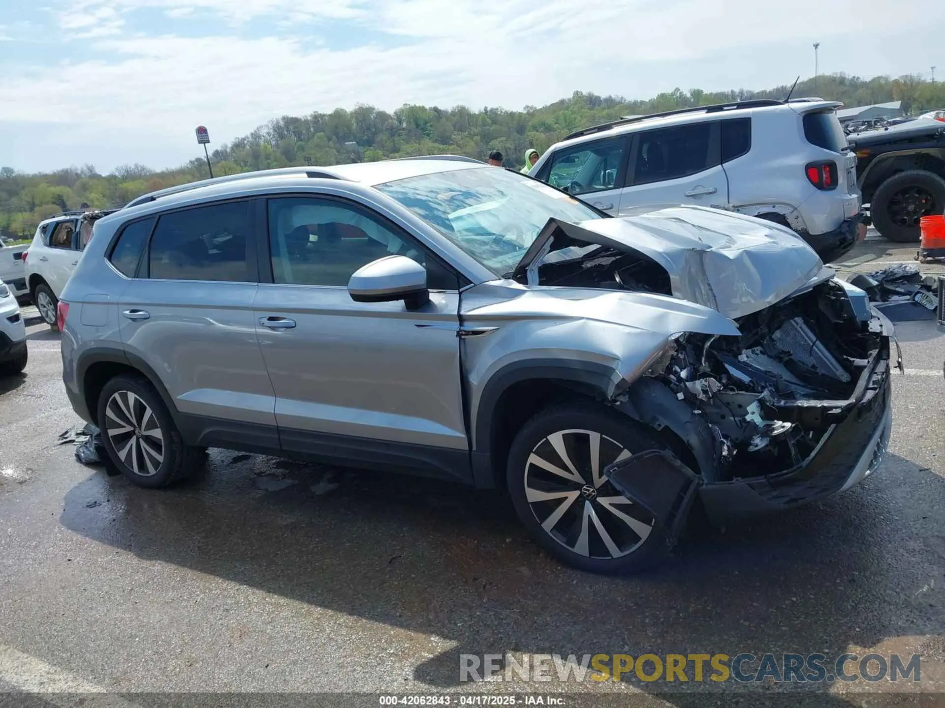 13 Photograph of a damaged car 3VVSX7B29RM099005 VOLKSWAGEN TAOS 2024