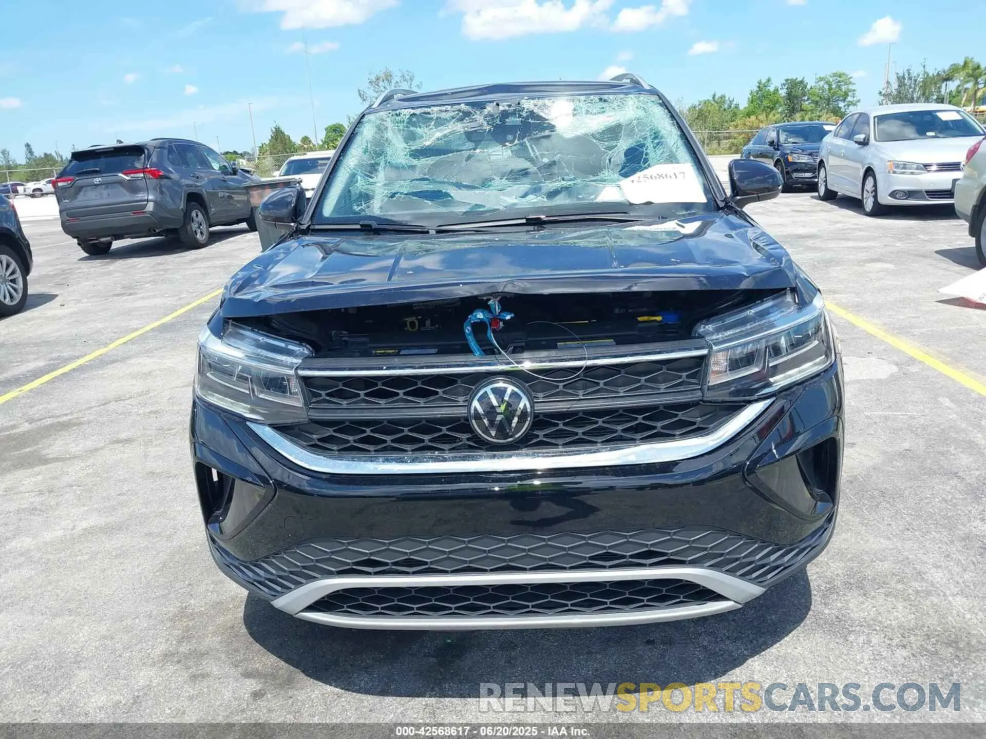 12 Photograph of a damaged car 3VVSX7B29RM119270 VOLKSWAGEN TAOS 2024