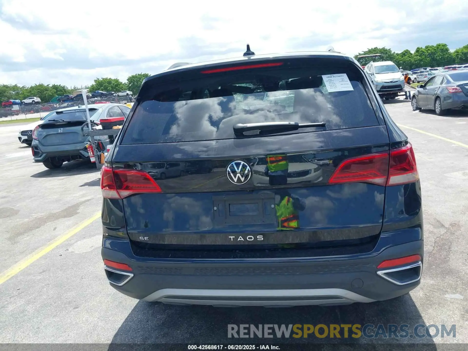 16 Photograph of a damaged car 3VVSX7B29RM119270 VOLKSWAGEN TAOS 2024