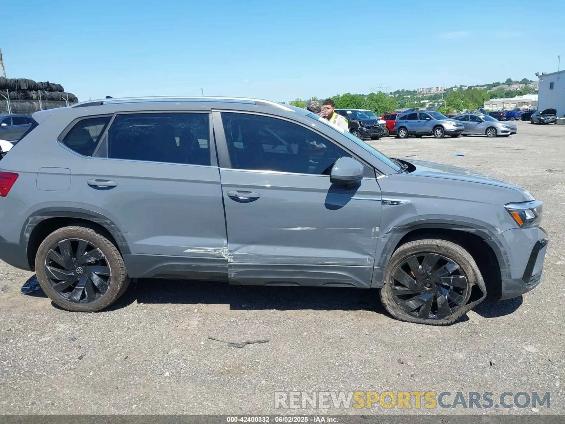 6 Photograph of a damaged car 3VVUX7B23RM063805 VOLKSWAGEN TAOS 2024