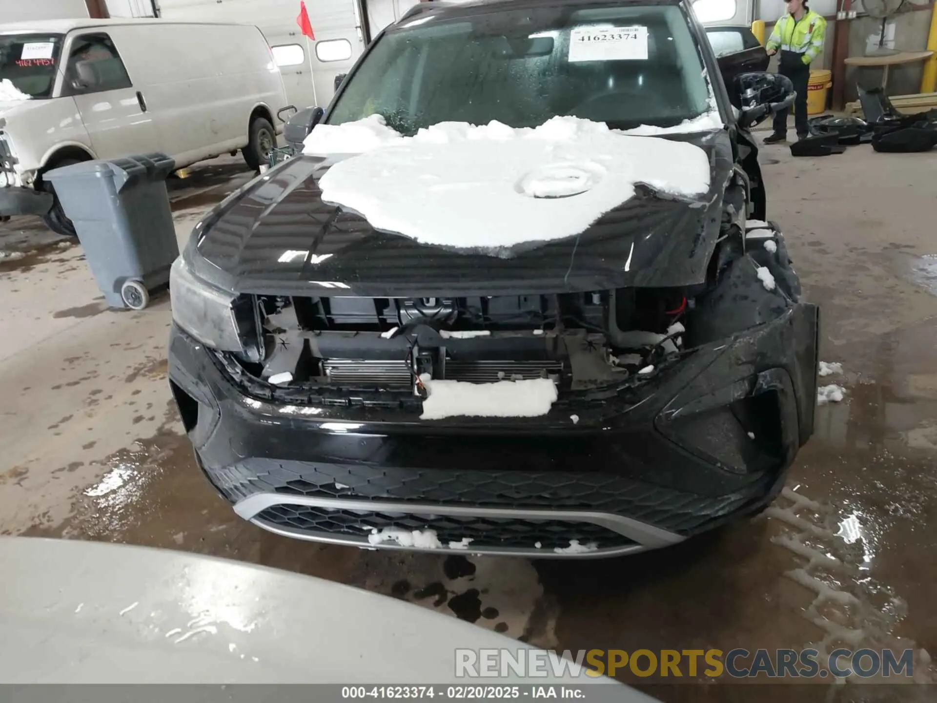 13 Photograph of a damaged car 3VVUX7B24RM044079 VOLKSWAGEN TAOS 2024