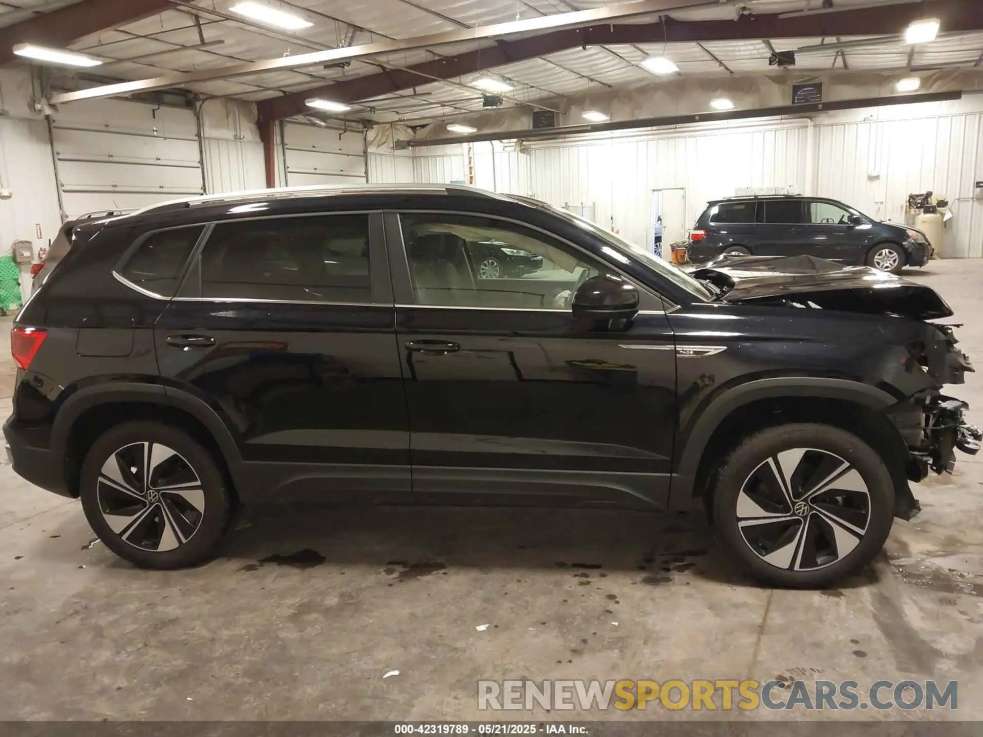 14 Photograph of a damaged car 3VVVX7B20RM047534 VOLKSWAGEN TAOS 2024