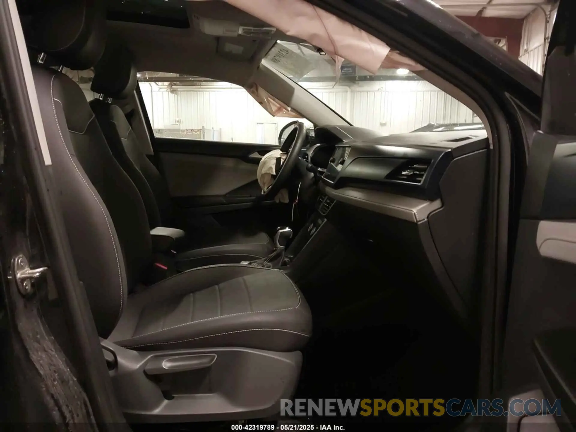 5 Photograph of a damaged car 3VVVX7B20RM047534 VOLKSWAGEN TAOS 2024