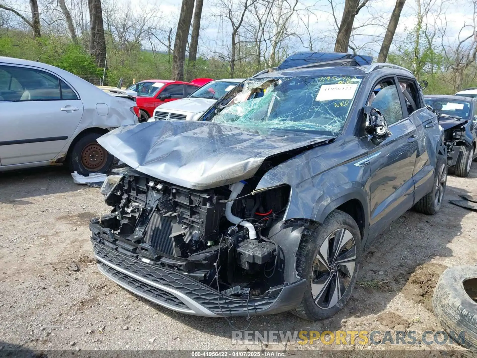 2 Photograph of a damaged car 3VVVX7B24RM034236 VOLKSWAGEN TAOS 2024