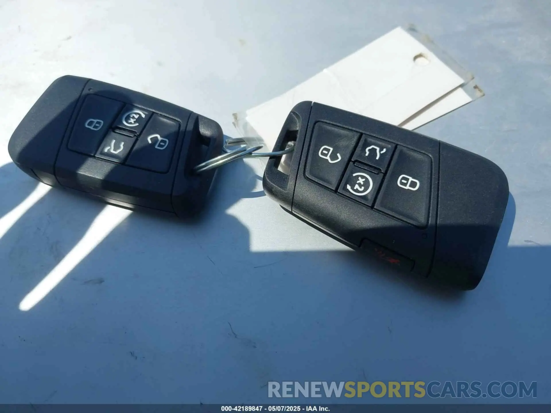 11 Photograph of a damaged car 3VVVX7B26RM052530 VOLKSWAGEN TAOS 2024