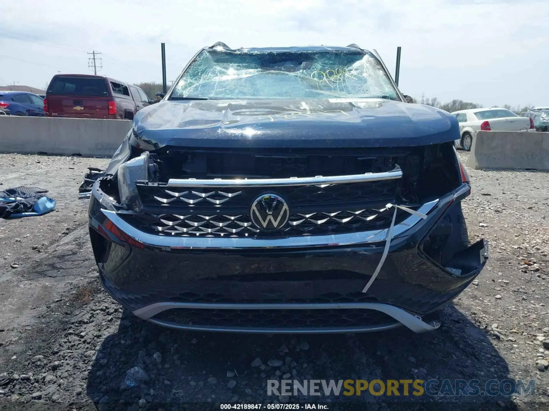 13 Photograph of a damaged car 3VVVX7B26RM052530 VOLKSWAGEN TAOS 2024