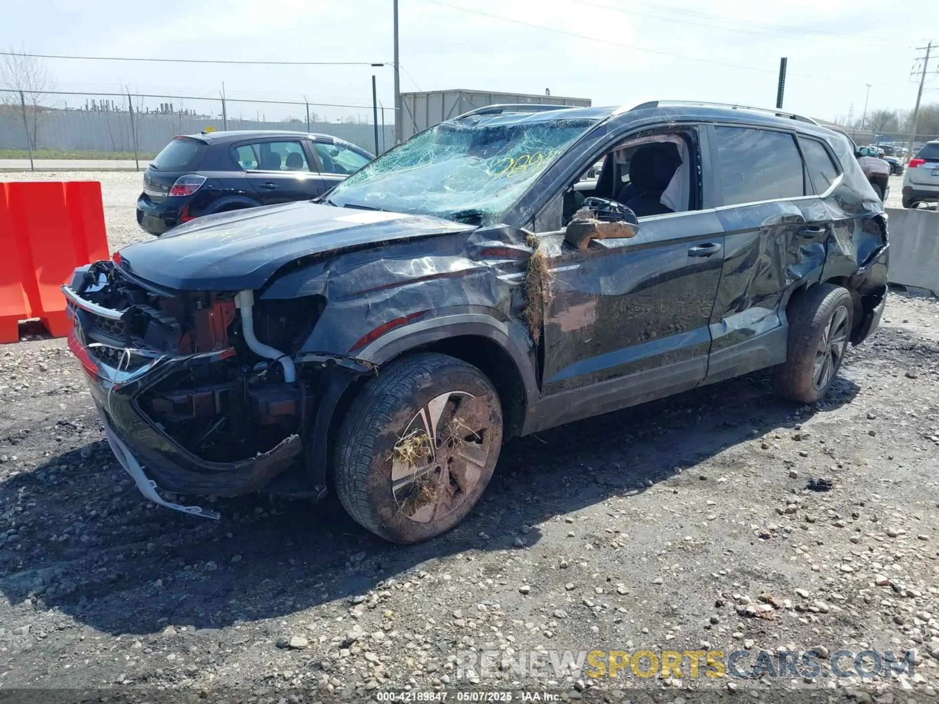 2 Photograph of a damaged car 3VVVX7B26RM052530 VOLKSWAGEN TAOS 2024