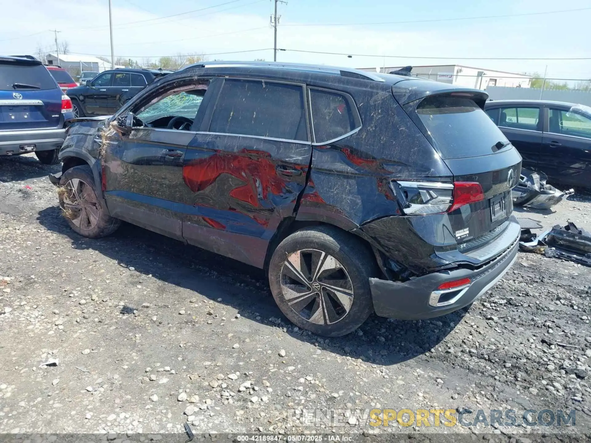 3 Photograph of a damaged car 3VVVX7B26RM052530 VOLKSWAGEN TAOS 2024